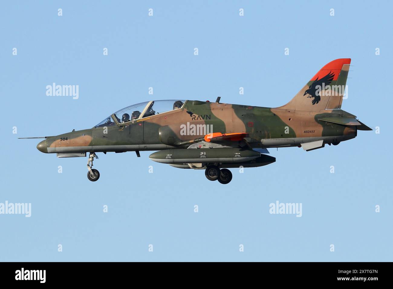 Un ancien Hawk T67 de la République de Corée débarquant à RAF Lakenheath. Ceux-ci sont maintenant pilotés par RAVN, un entrepreneur civil fournissant une formation au combat aérien. Banque D'Images