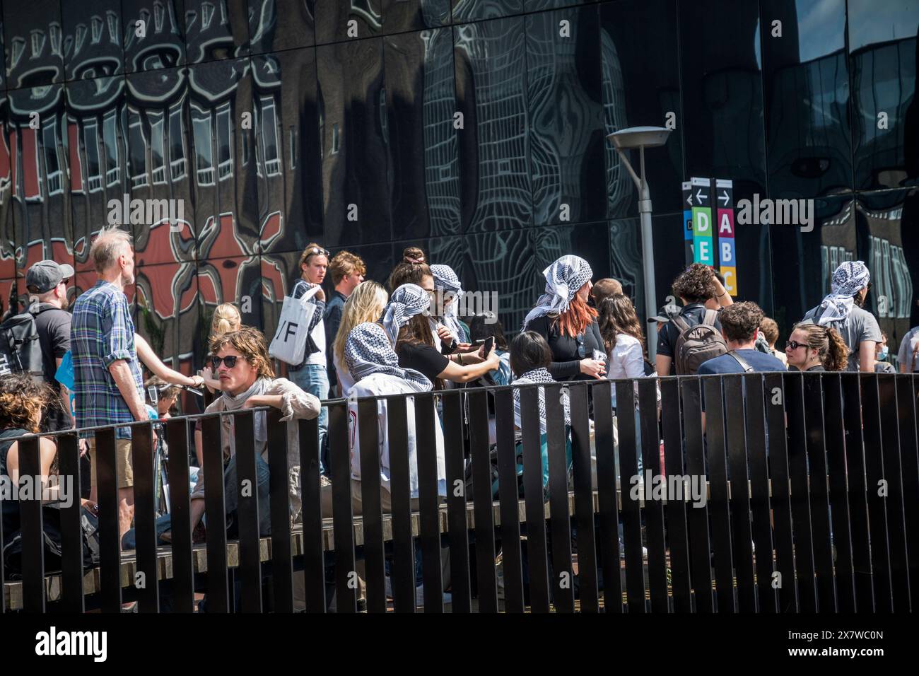 Amsterdam, pays-Bas, 13 mai 2024. Les manifestations pro-palestine se poursuivent à l'université UVA d'Amsterdam. La police a nettoyé le campus Banque D'Images