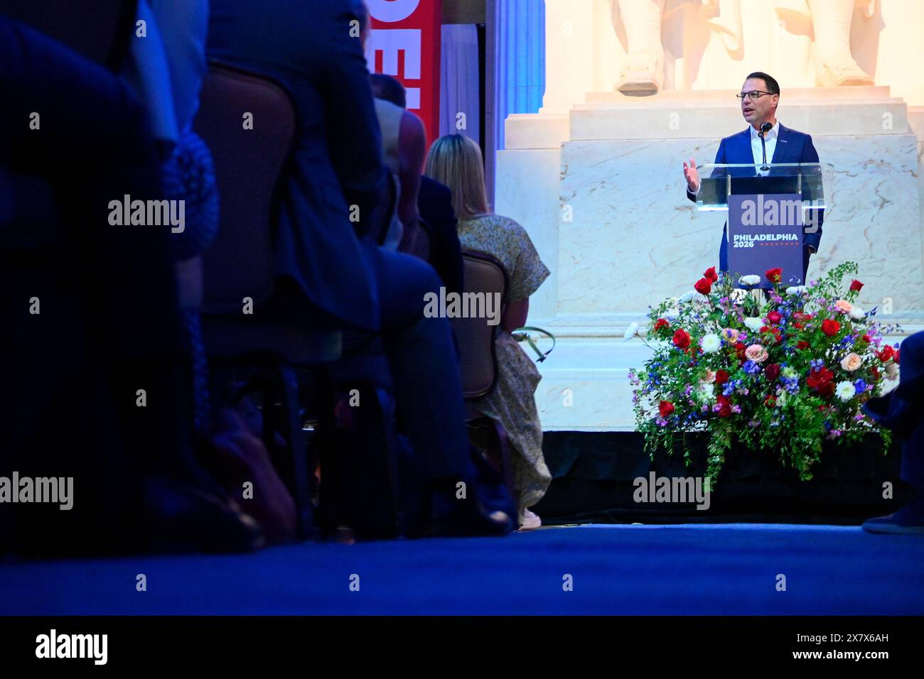 Philadelphie, États-Unis. 21 mai 2024. Le gouverneur Josh Shapiro prend la parole lors d'une annonce sur la programmation du 250e anniversaire de la Nation, au Franklin Institute de Philadelphie, PA, États-Unis, le 21 mai 2024. Les représentants du gouvernement et de l'industrie du tourisme annoncent une programmation pluriannuelle, y compris de nombreux événements à grande échelle, notamment la Coupe du monde de la FIFA 2026, le tournoi NCAA, les conférences TED, le MLB ALL Star Game. (Photo de Bastiaan Slabbers/Sipa USA) crédit : Sipa USA/Alamy Live News Banque D'Images