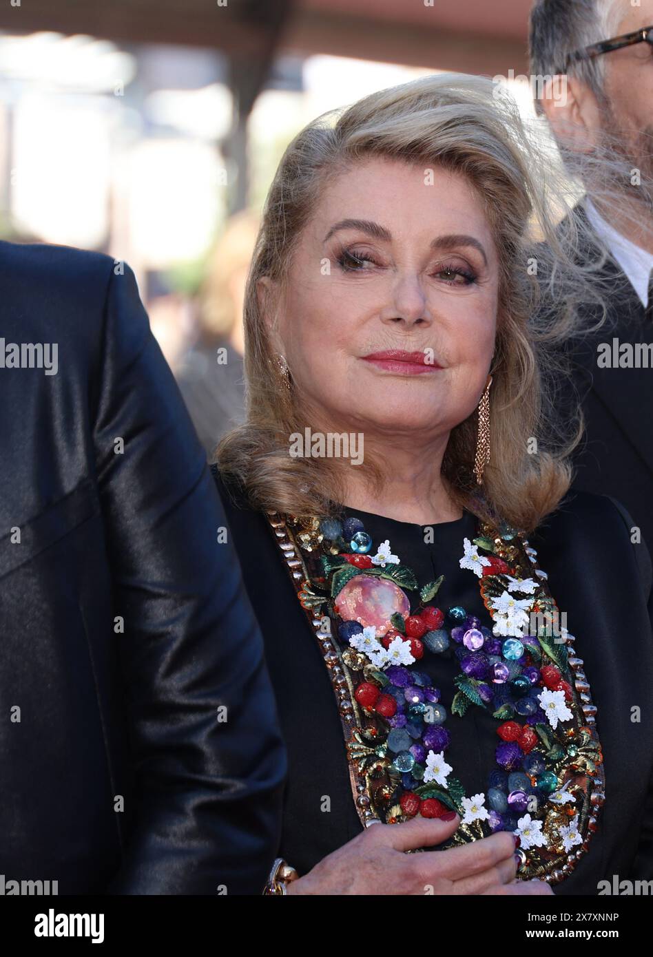 Cannes, France. 21 mai 2024. Catherine Deneuve assiste au tapis rouge « Marcello Mio » au 77e Festival de Cannes au Palais des Festivals le 21 mai 2024 à Cannes, France. Photo : DGP/imageSPACE crédit : Imagespace/Alamy Live News Banque D'Images