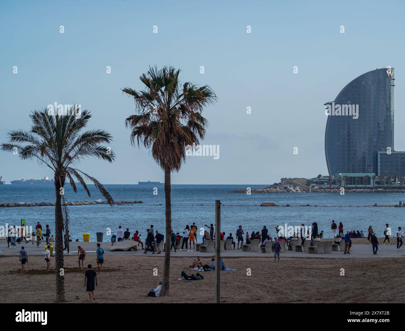 Gros plan du luxueux hôtel 5 étoiles W Barcelona est situé sur le front de mer le long de la célèbre promenade Barceloneta. Banque D'Images