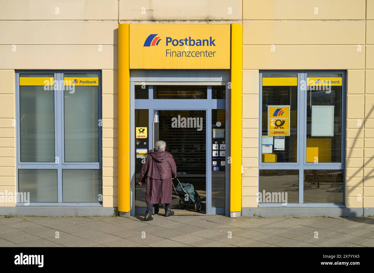 Postbank, Kurt-Schumacher-Platz, Reinickendorf, Berlin Banque D'Images