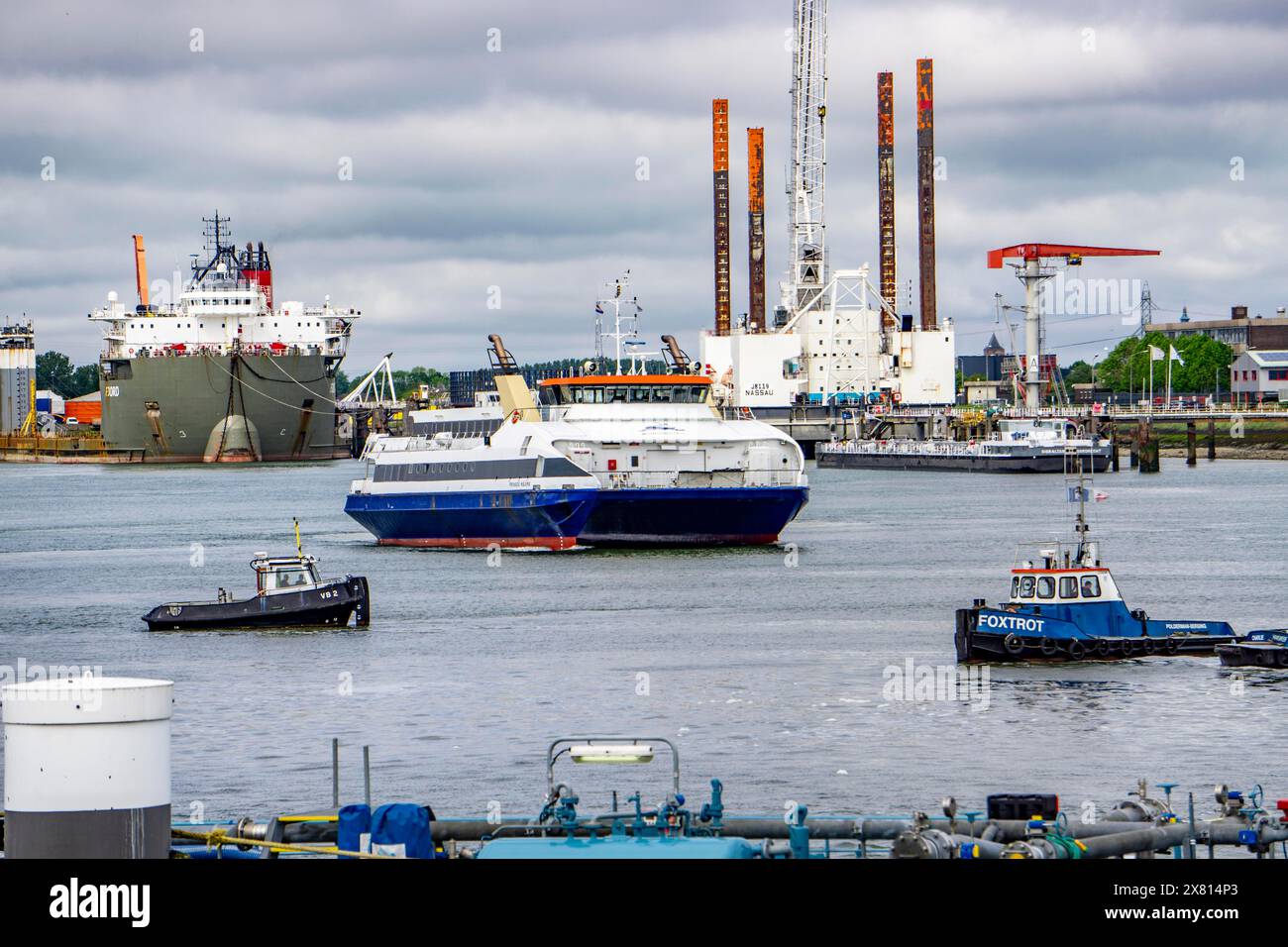 La plate-forme élévatrice, JB119, plate-forme de travail, par exemple pour la construction de parcs éoliens offshore, navire de transport lourd Fjord, Westernschelde Ferry, Banque D'Images