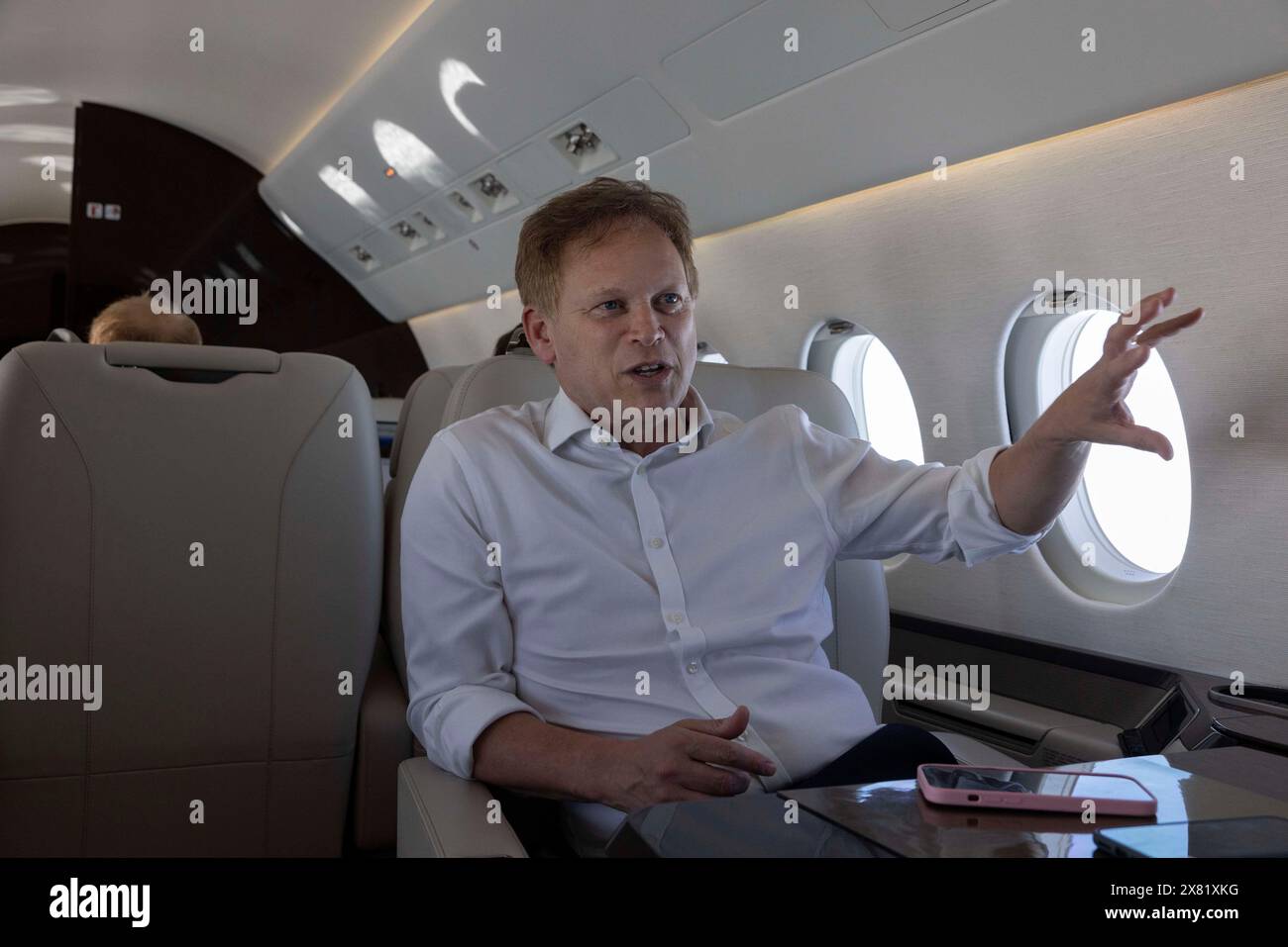 Le secrétaire à la Défense Grant Shapps visite BAE Systems à Glasgow, rencontre le personnel et les apprentis, observant les progrès significatifs de la production de navires de guerre. Banque D'Images