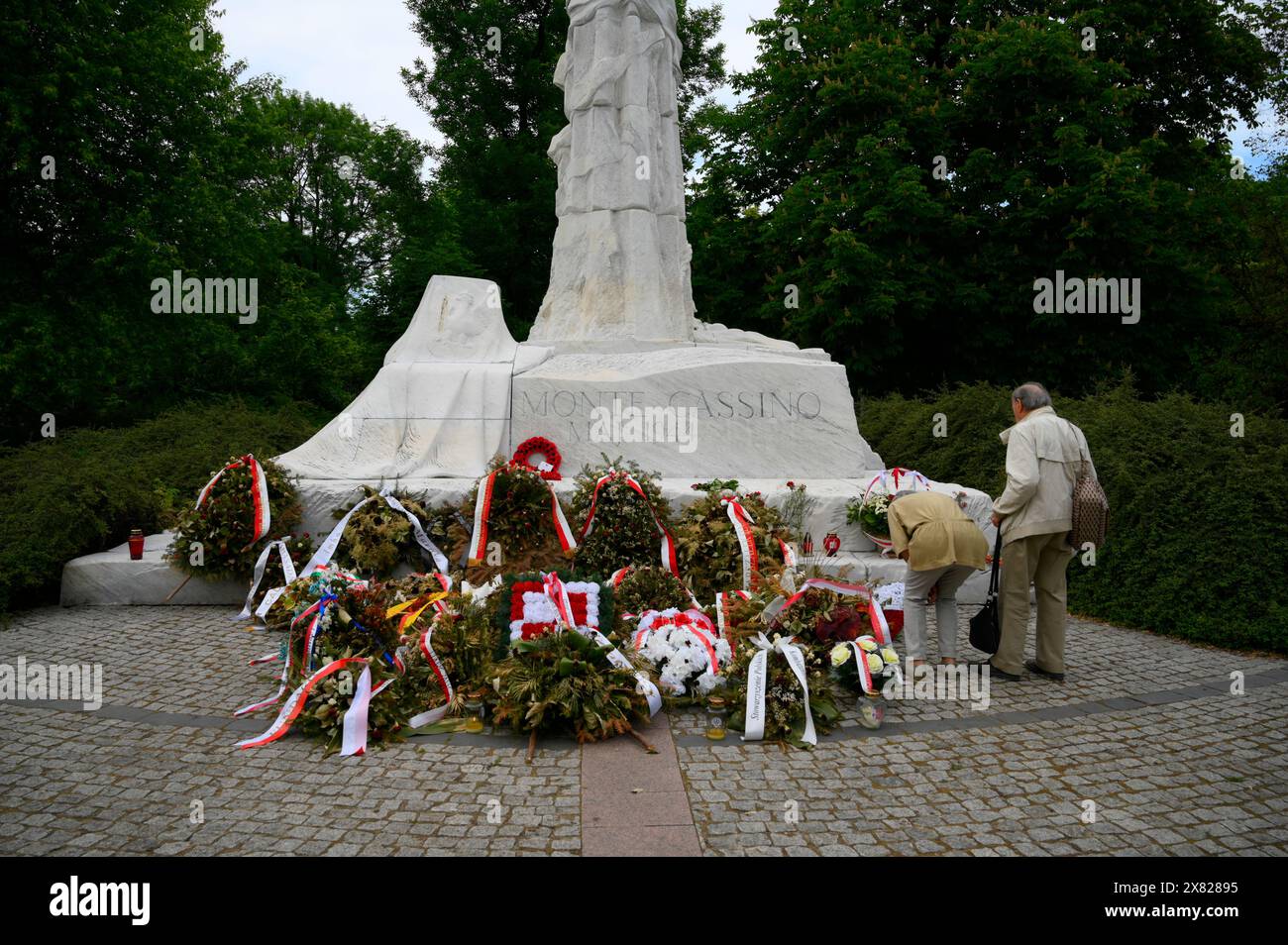 Un monument à la bataille de Monte Cassino est vu à Varsovie, en Pologne, le 19 mai 2024. Banque D'Images