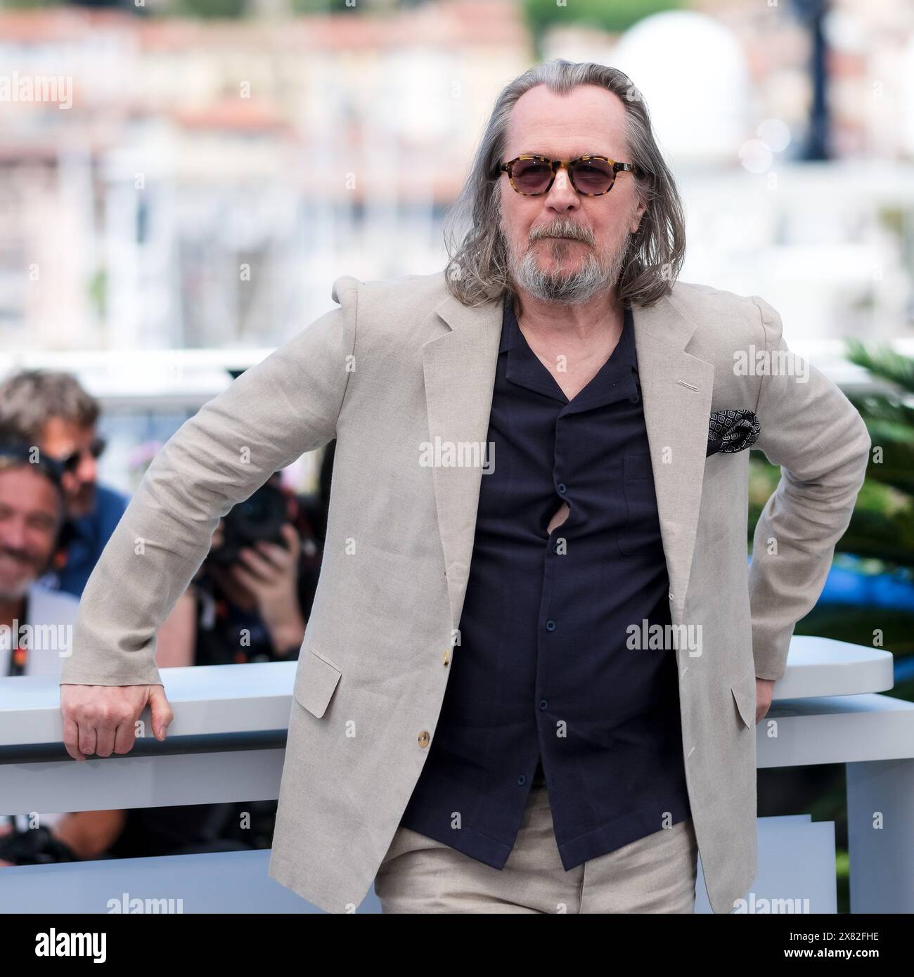 Cannes, France. 22 mai 2024. Gary Oldman pose au Photocall pour Parthenope lors du 77ème Festival de Cannes. Photo de Julie Edwards./Alamy Live News Banque D'Images