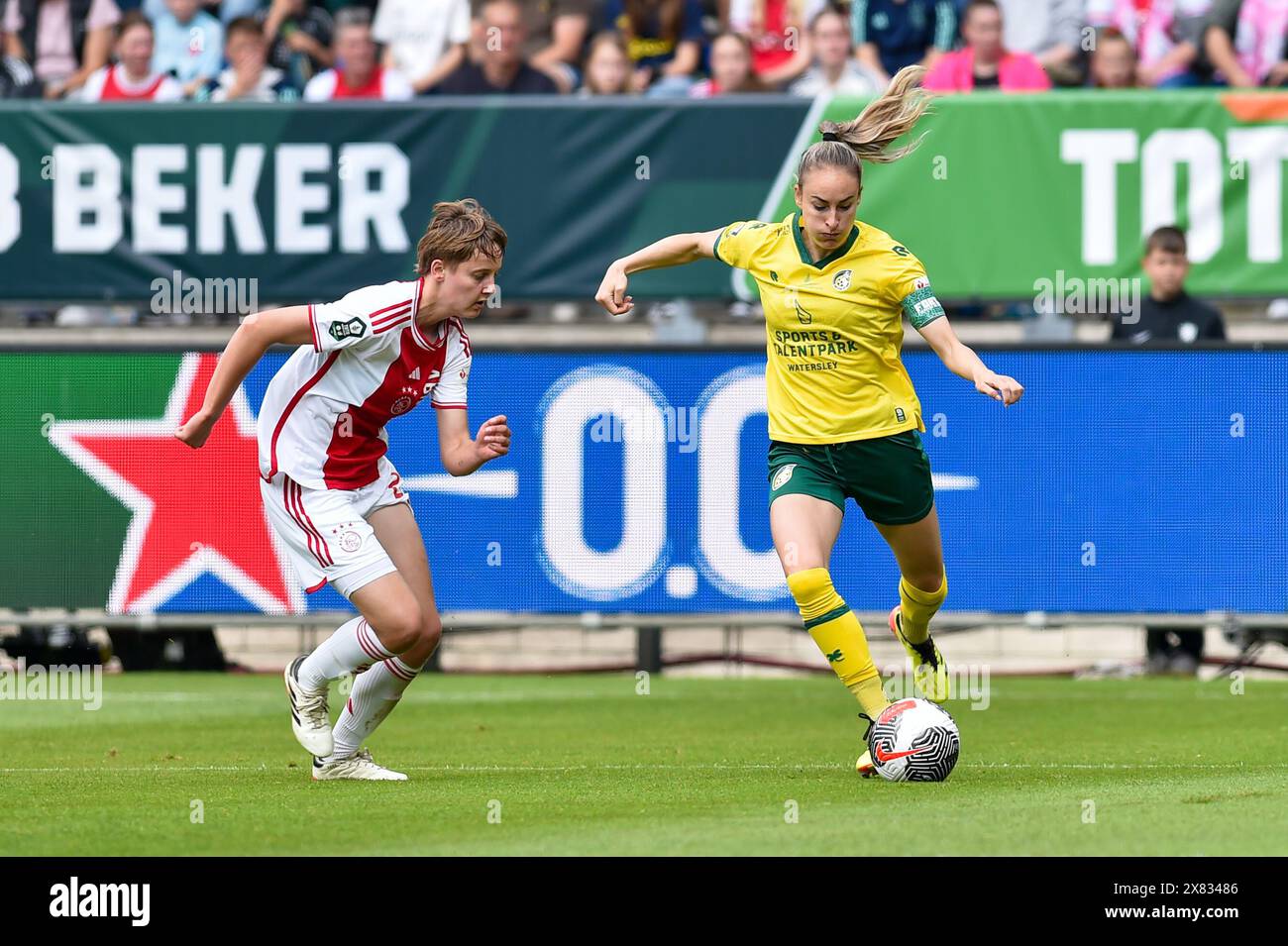 Timburg, pays-Bas. 20 mai 2024. Tessa Wullaert (29) de Fortuna Sittard et Isa Kardinaal (26) de Ajax Vrouwen photographiées lors d'un match de football féminin entre Ajax et Fortuna Sittard lors de la finale de la coupe féminine KNVB, le 20 mai 2024 à Timburg, aux pays-Bas . PHOTO Adelina Cobos crédit : Sportpix/Alamy Live News Banque D'Images