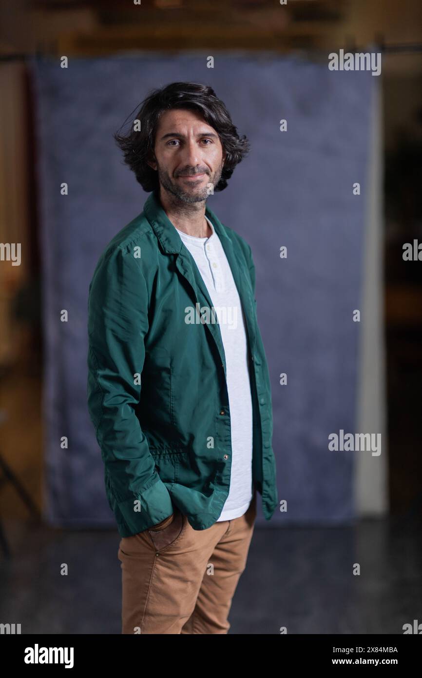 Portrait d'un jeune homme caucasien latino-américain. Banque D'Images