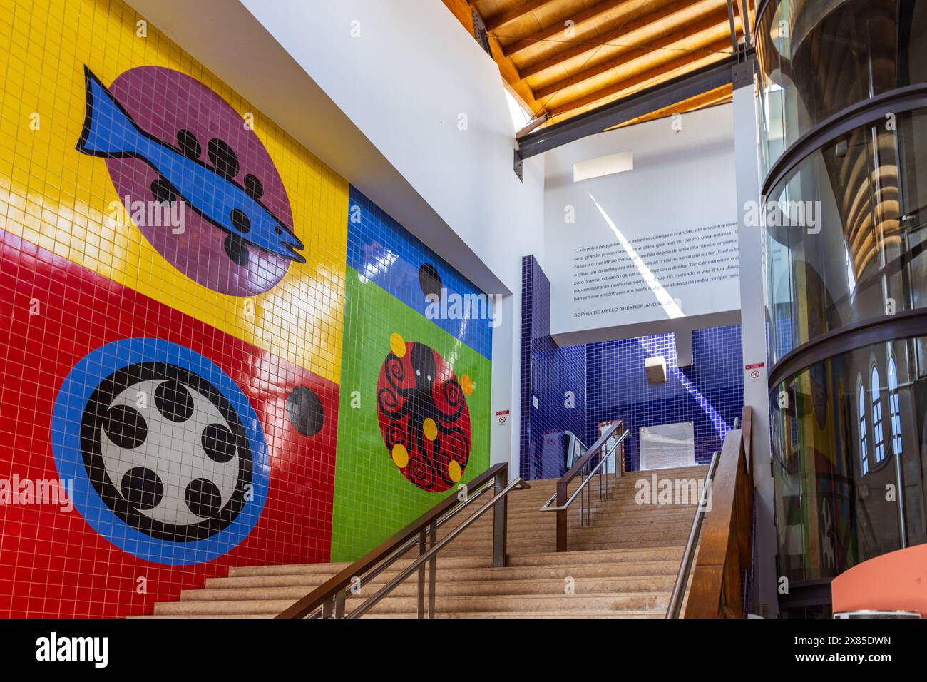 Intérieur du marché municipal le long de l'Avenida dos Descobrimentos à Lagos, Algarve, Portugal Banque D'Images