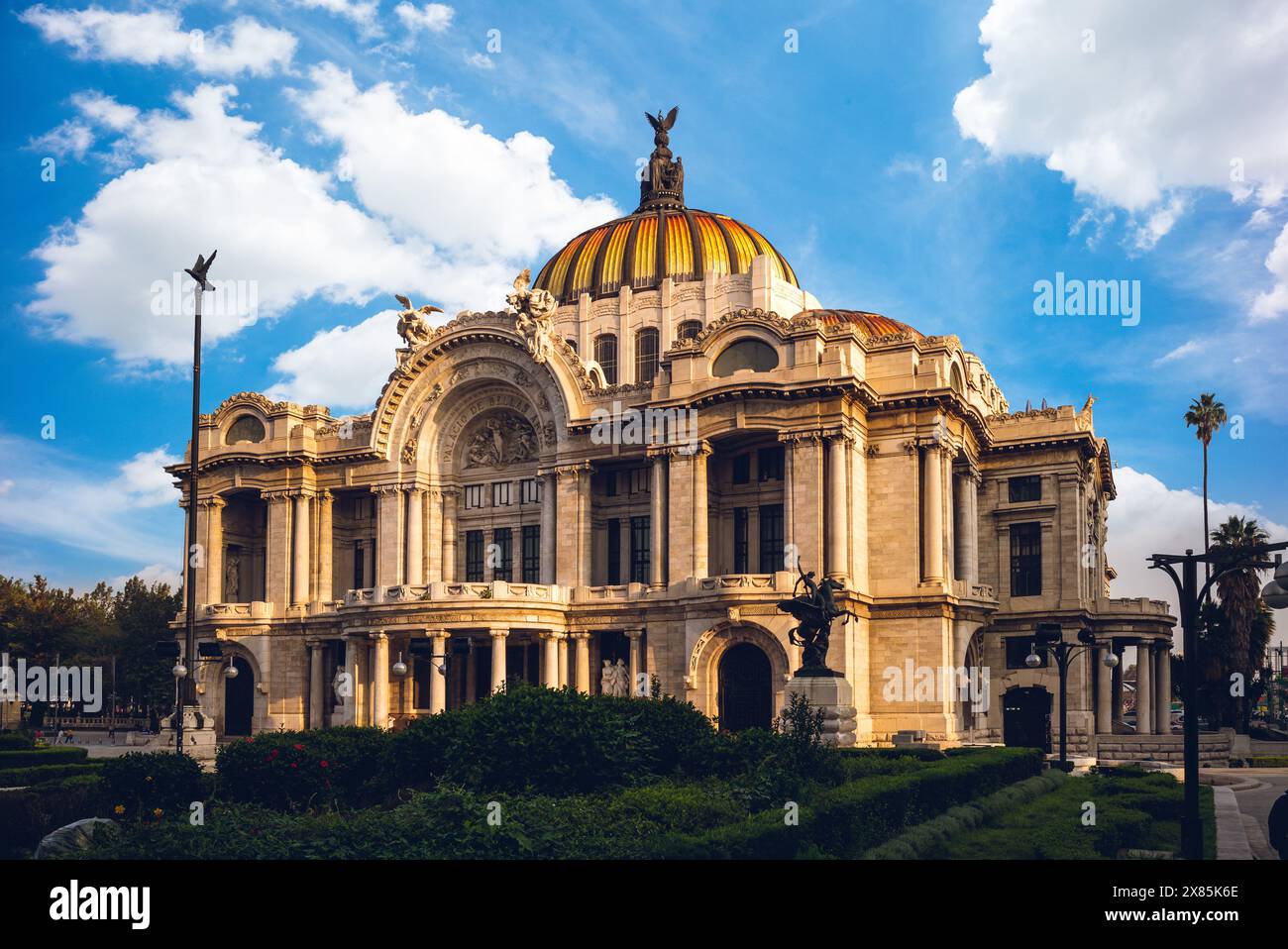 Palacio de Bellas Artes, un centre culturel de premier plan situé à Mexico, Mexique. Traduction : Palais des Beaux-Arts Banque D'Images