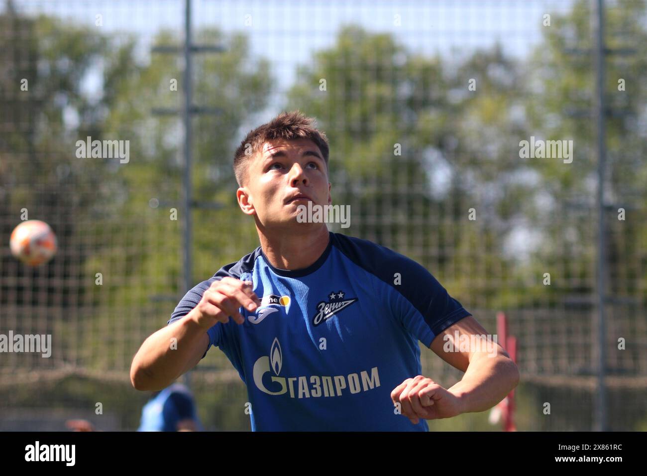 Saint-Pétersbourg, Russie. 23 mai 2024. Andrey Mostovoy (17 ans), un joueur du club de football Zenit vu lors d'une séance d'entraînement ouverte à la base d'entraînement du Zenit FC à Pétersbourg avant le match de football Zenit Saint Petersburg - Rostov, qui se tiendra à Saint Pétersbourg, Russie. Crédit : SOPA images Limited/Alamy Live News Banque D'Images