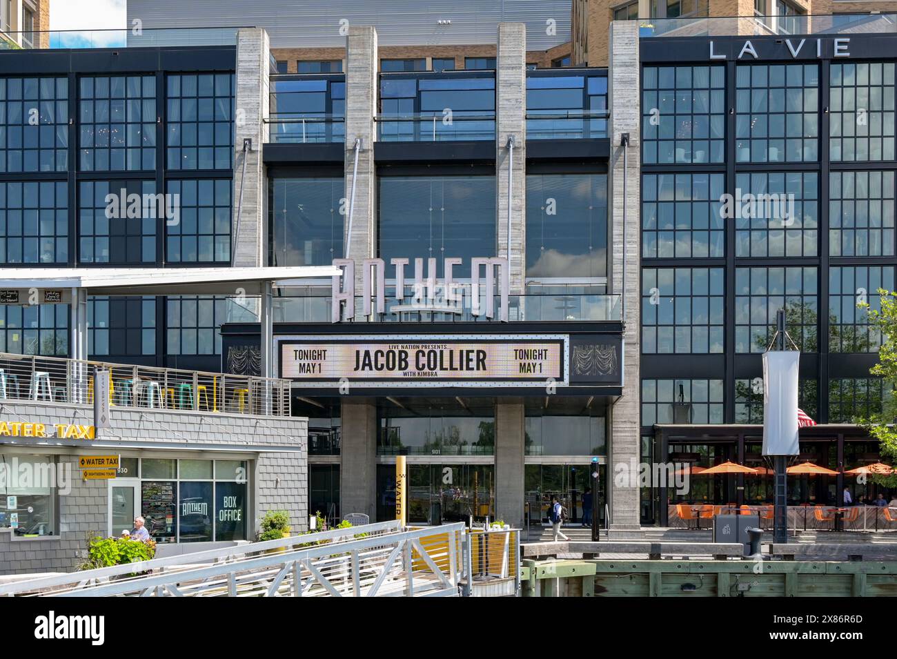 Washington DC, États-Unis - 3 mai 2024 : vue extérieure avant de la salle de concert Anthem sur le développement de Wharf sur le fleuve Potomac à Washington DC Banque D'Images