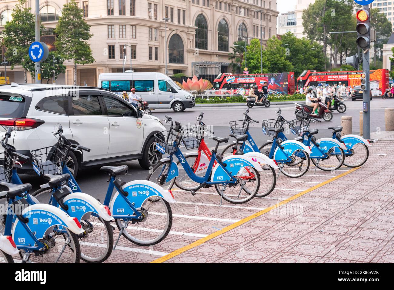 Ho Chi Minh ville, Vietnam - 19 mai 2024 : vélos du service public de vélos TNGo. Banque D'Images