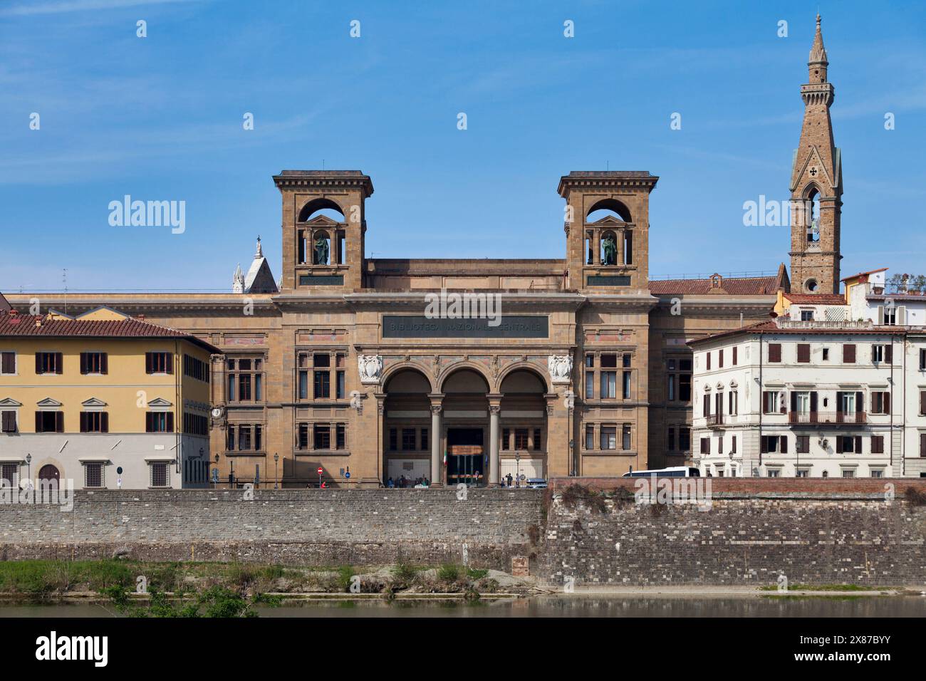 La Bibliothèque centrale nationale de Florence (en italien : Biblioteca Nazionale centrale di Firenze) est la bibliothèque centrale fondée au XVIIIe siècle. Banque D'Images