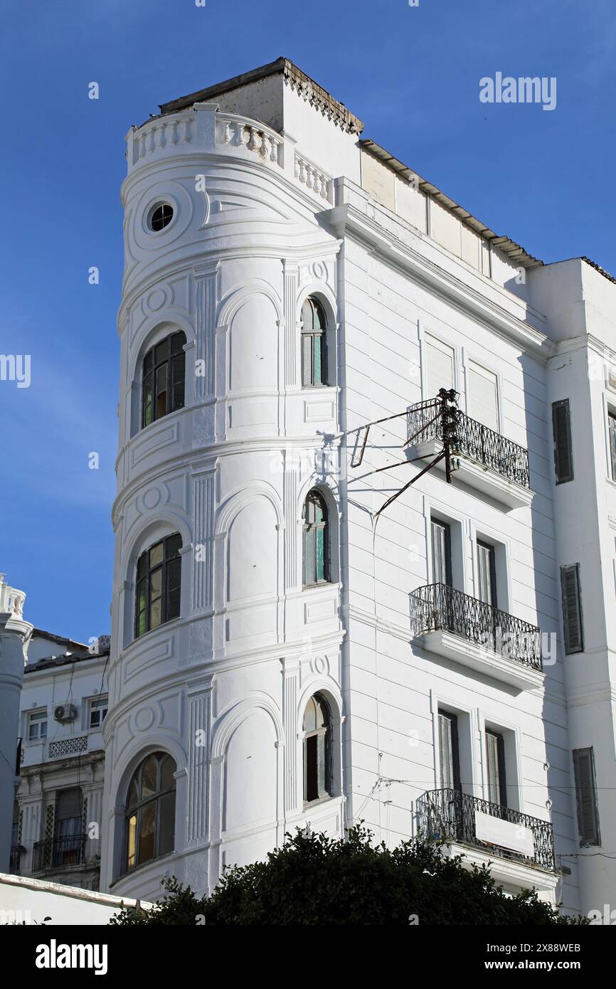 Propriété de l'époque coloniale à Alger Banque D'Images