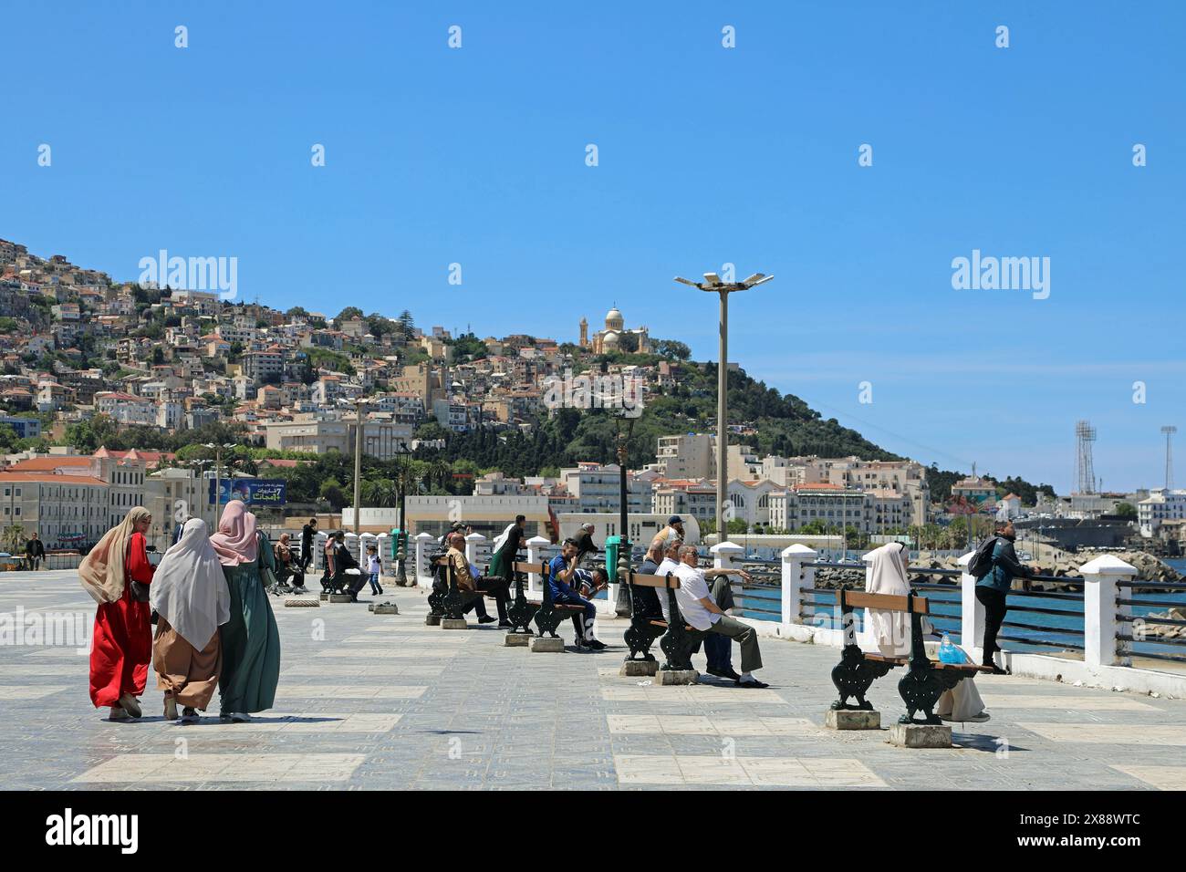Front de mer du quartier de Bab el Oued à Alger Banque D'Images