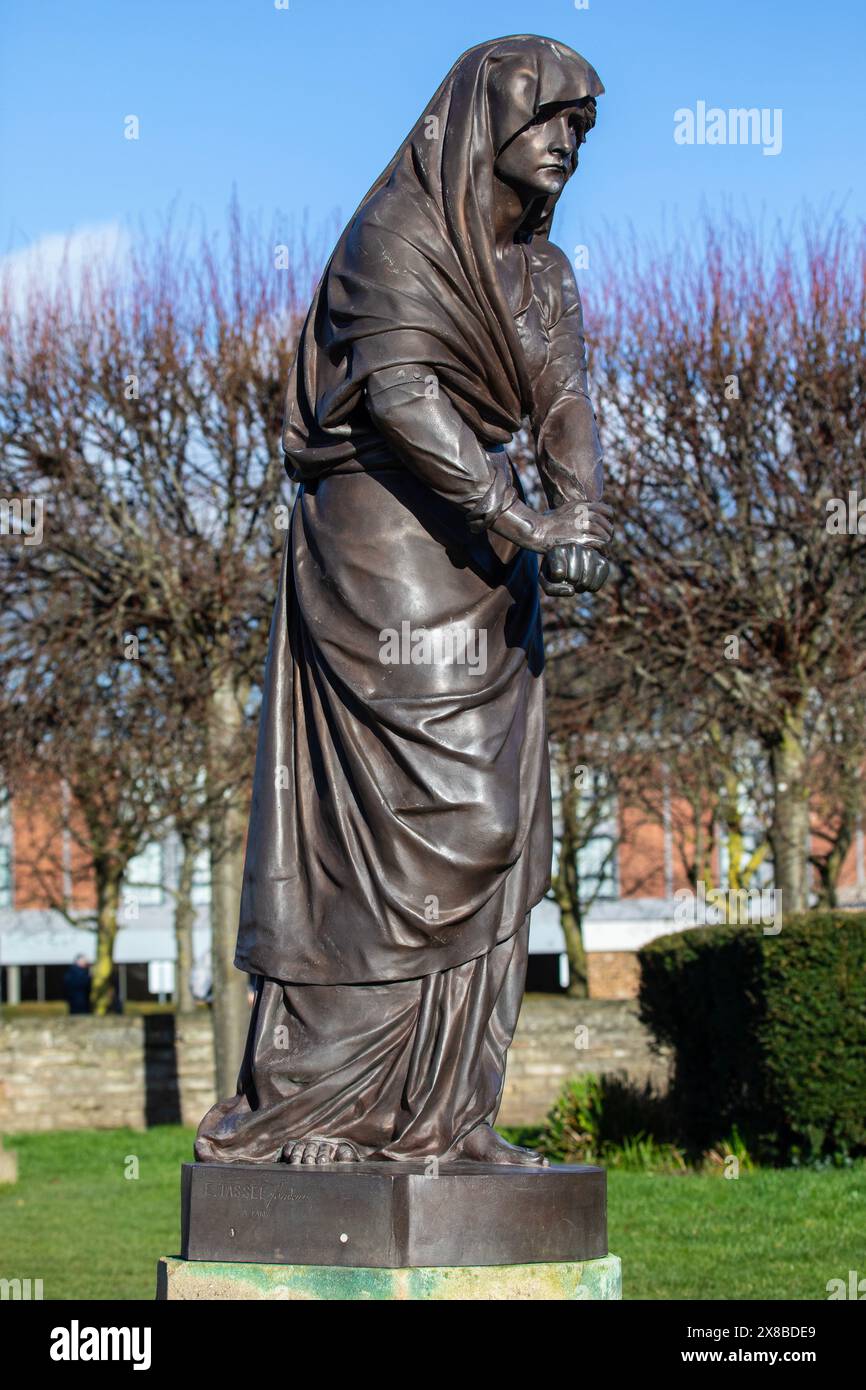 Stratford-upon-Avon, Royaume-Uni - 12 février 2024 : une sculpture de Lady Macbeth - une partie du monument Gower à Stratford-upon-Avon, Royaume-Uni, dédié à Willia Banque D'Images