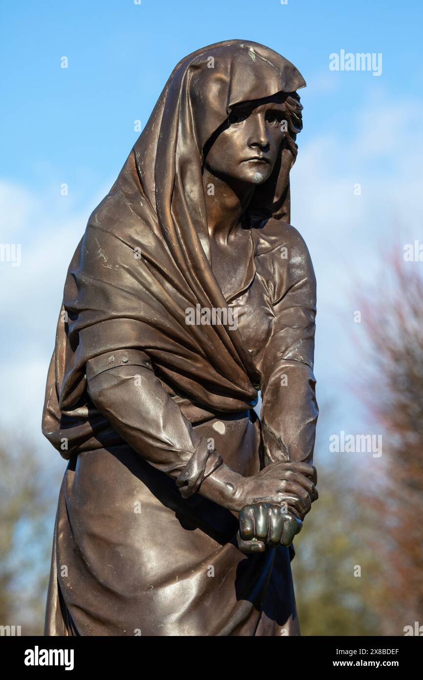 Stratford-upon-Avon, Royaume-Uni - 12 février 2024 : une sculpture de Lady Macbeth - une partie du monument Gower à Stratford-upon-Avon, Royaume-Uni, dédié à Willia Banque D'Images