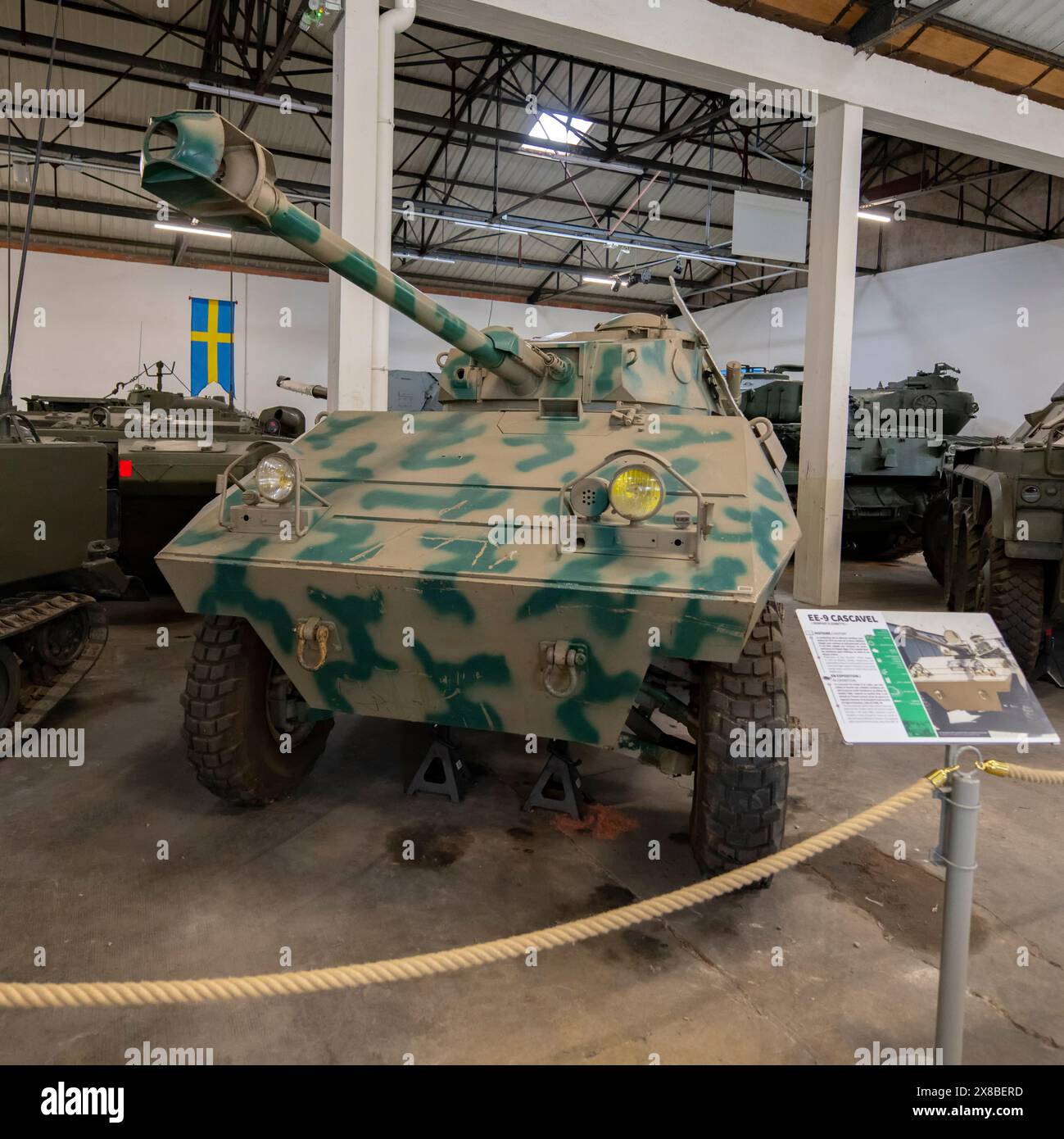 EE-9 Cascavel au Musée des véhicules blindés à Saumur, France Banque D'Images