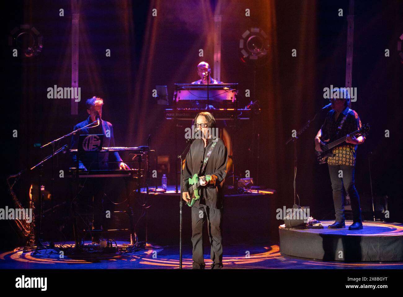 Fort Lauderdale, États-Unis. 22 mai 2024. Todd Rundgren se produit au Parker à Fort Lauderdale, en Floride, le 22 mai 2024. La performance faisait partie de sa tournée ME/WE 2024. (Photo de Geoffrey Clowes/Sipa USA) crédit : Sipa USA/Alamy Live News Banque D'Images