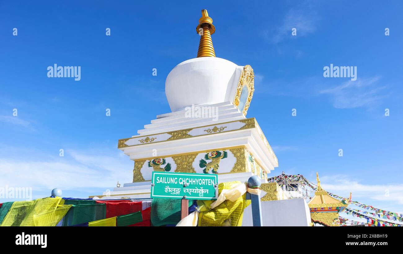 Vue de Sailung Gumpa, Sailung, Népal. Banque D'Images