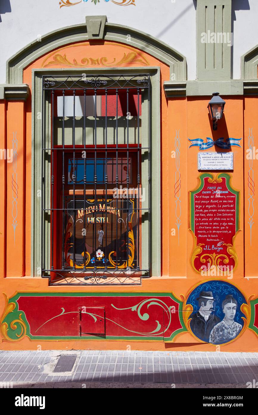 Fileteado art sur un mur d'une maison à Palermo Soho, Buenos Aires, Argentine. Banque D'Images