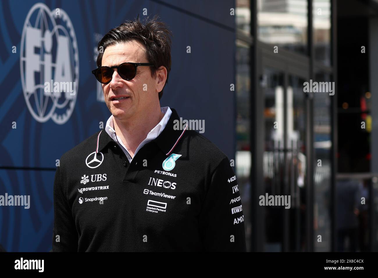 Mercedes’ Team-Centric Approach: Wolff Warns Drivers