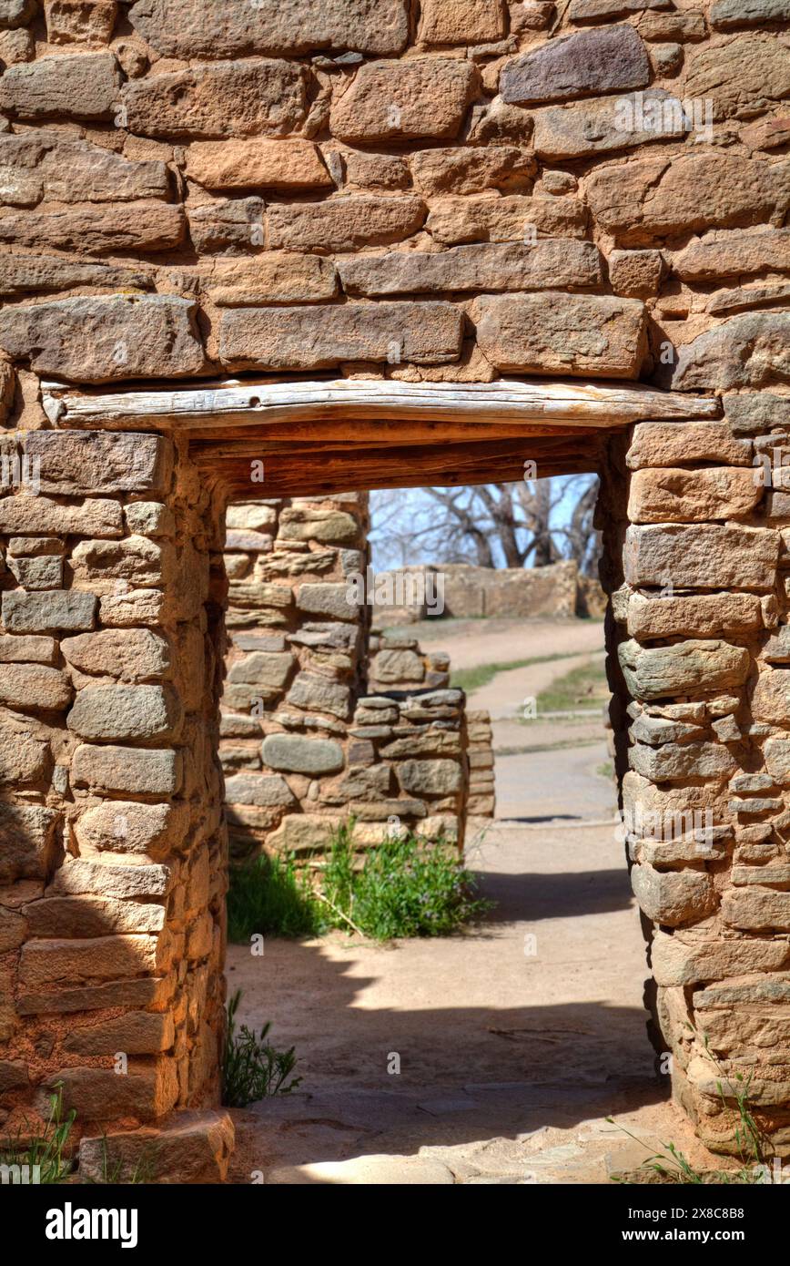 À l'Ouest porte la ruine, Aztec Ruins National Monument, Patrimoine Mondial de l'UNESCO, 850 A.D. - 1100 A.D., New Mexico, USA Banque D'Images