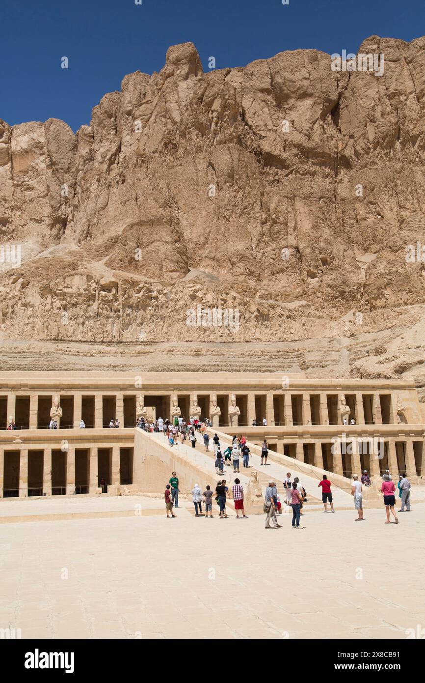 Deir-el-Bahri (Temple d'Hatshepsout), Cisjordanie Louxor, Égypte Banque D'Images