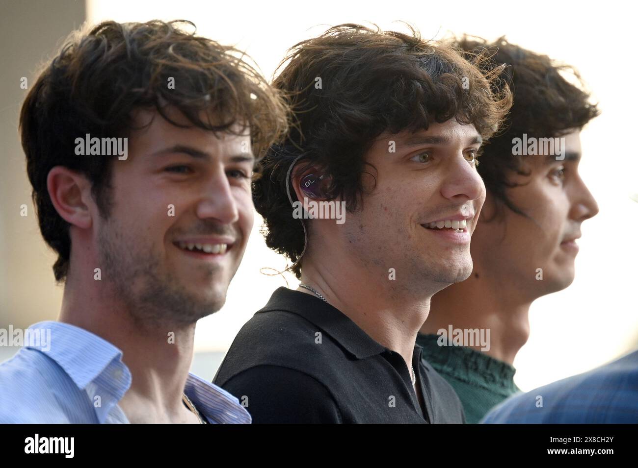 New York, États-Unis. 24 mai 2024. (G-d) Dylan Minnette, Braeden Remasters et Cole Preston des 'Wallows' sur l'émission 'Today' de NBC au Rockefeller Plaza, New York, NY, le 24 mai 2024. (Photo par Anthony Behar/Sipa USA) crédit : Sipa USA/Alamy Live News Banque D'Images