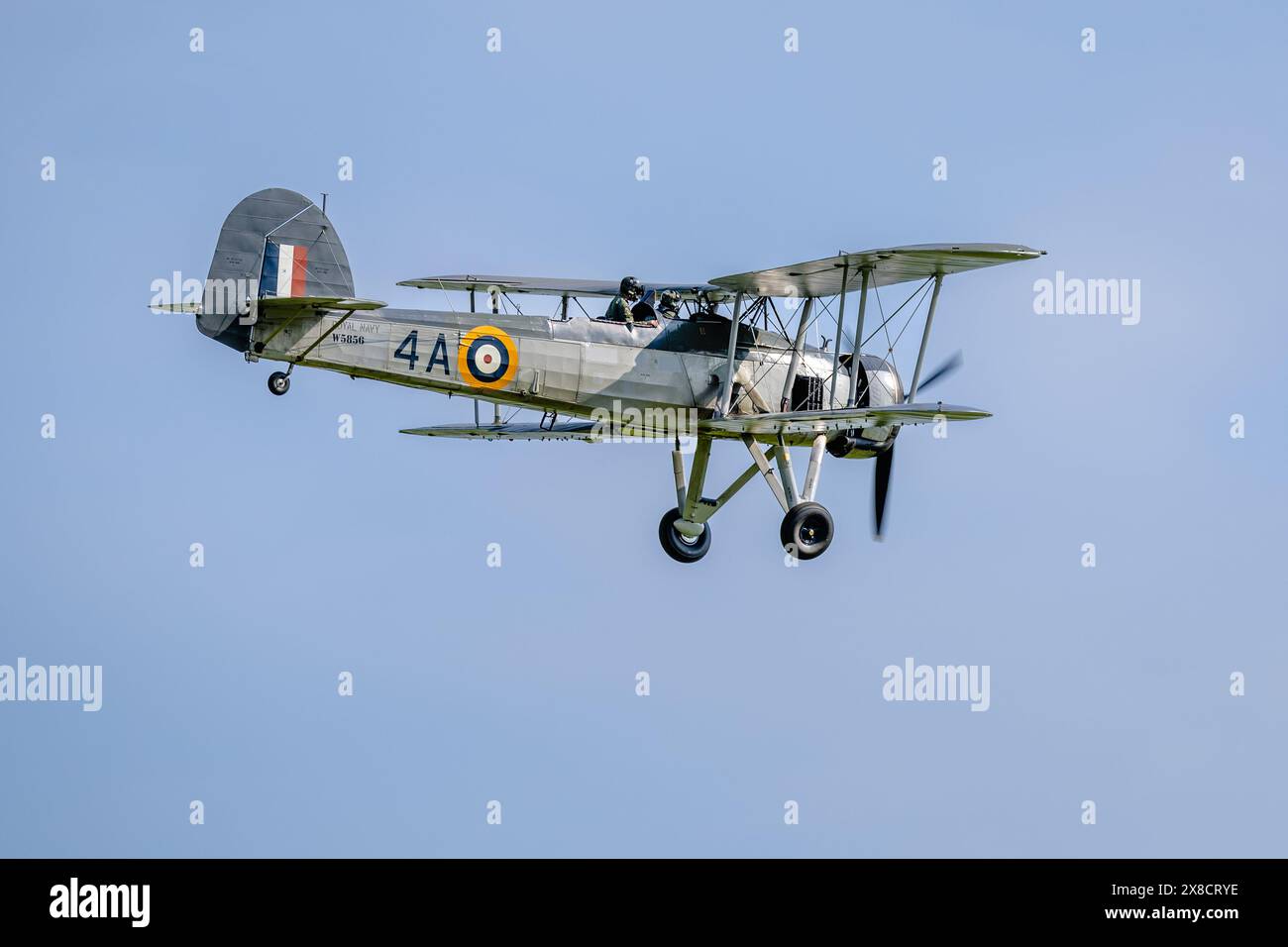 1934 Fairey Swordfish W5856, aéroporté au Best of British Airshow qui s'est tenu à Shuttleworth le 12 mai 2024. Banque D'Images