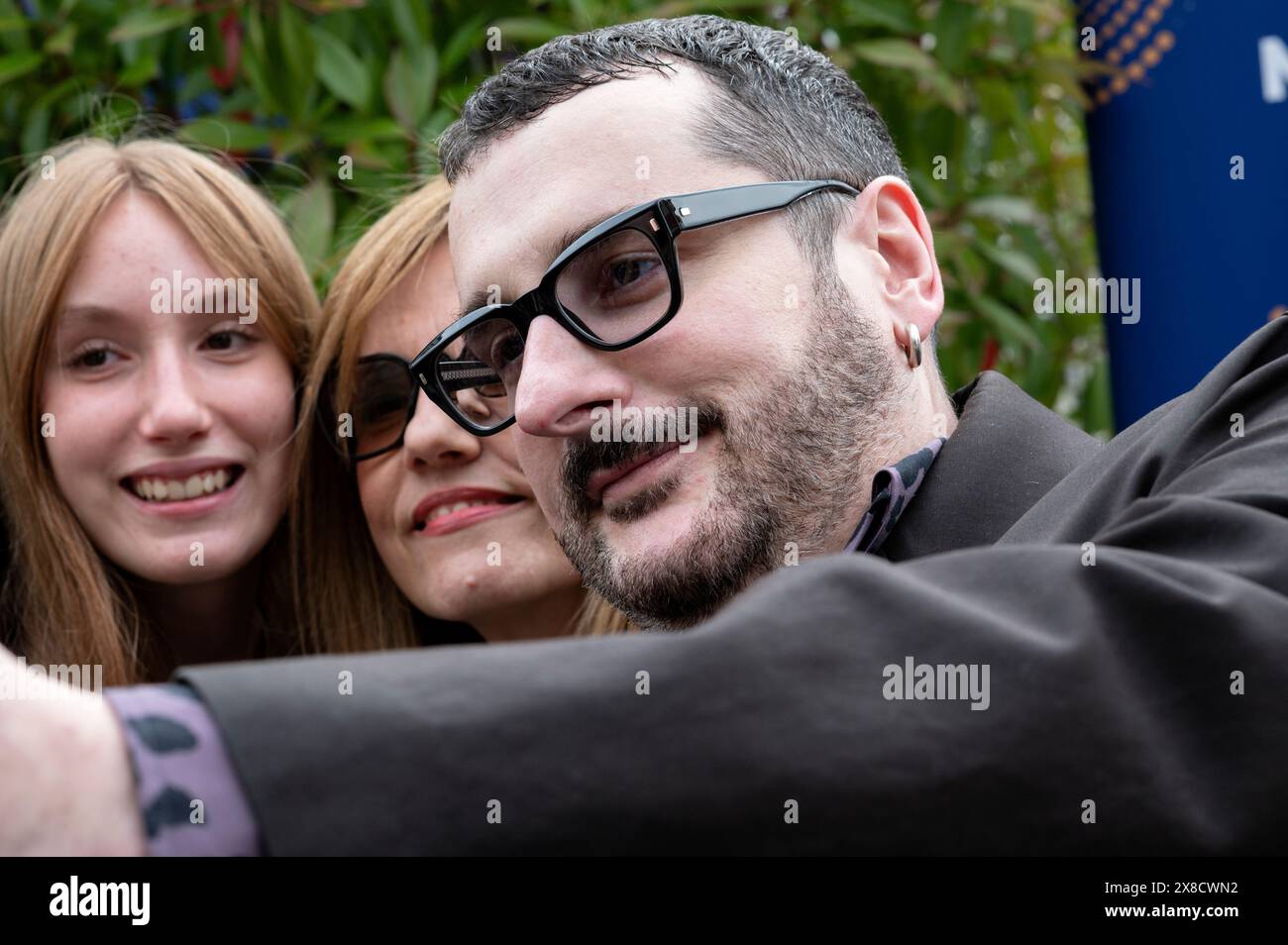 Dogliani, Italie, 24 mai 2024. L'animateur et commentateur italien de la télévision et de la radio Costantino della Gherardesca à la treizième édition du Festival della TV. Crédit : Luca Prestia / Alamy Live News Banque D'Images