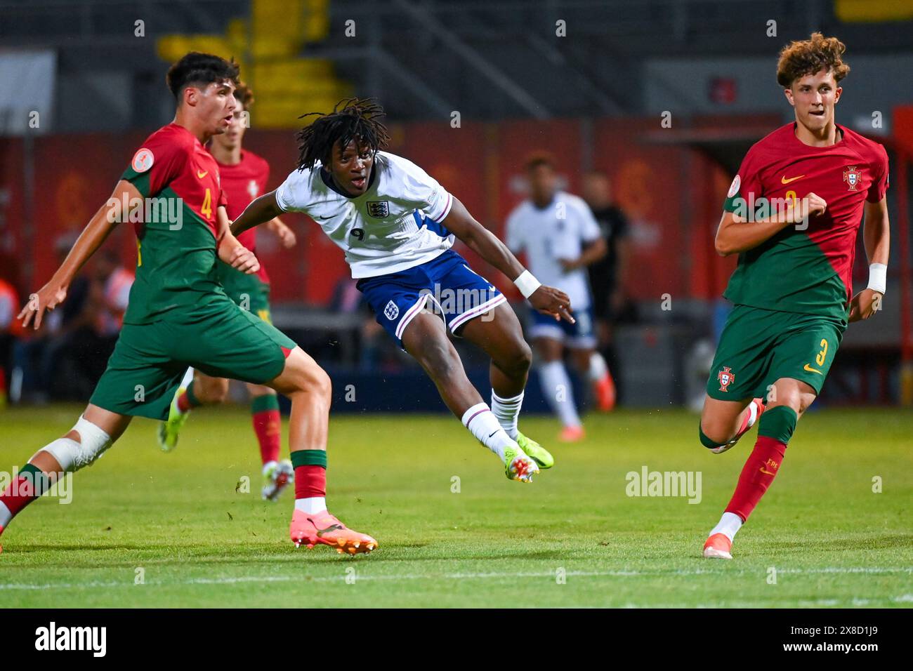 Larnaca, Chypre, 24 mai 2024. Angleterre U17 en action lors de l'égalité du Groupe d contre le Portugal aux Championnats d'Europe à Chypre. Crédit : TeeGeePix/Alamy Live News Banque D'Images
