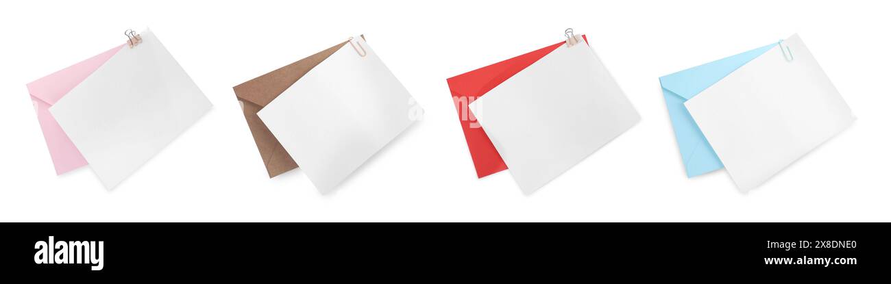 Cartes vierges avec enveloppes de lettres isolées sur blanc, vue de dessus Banque D'Images