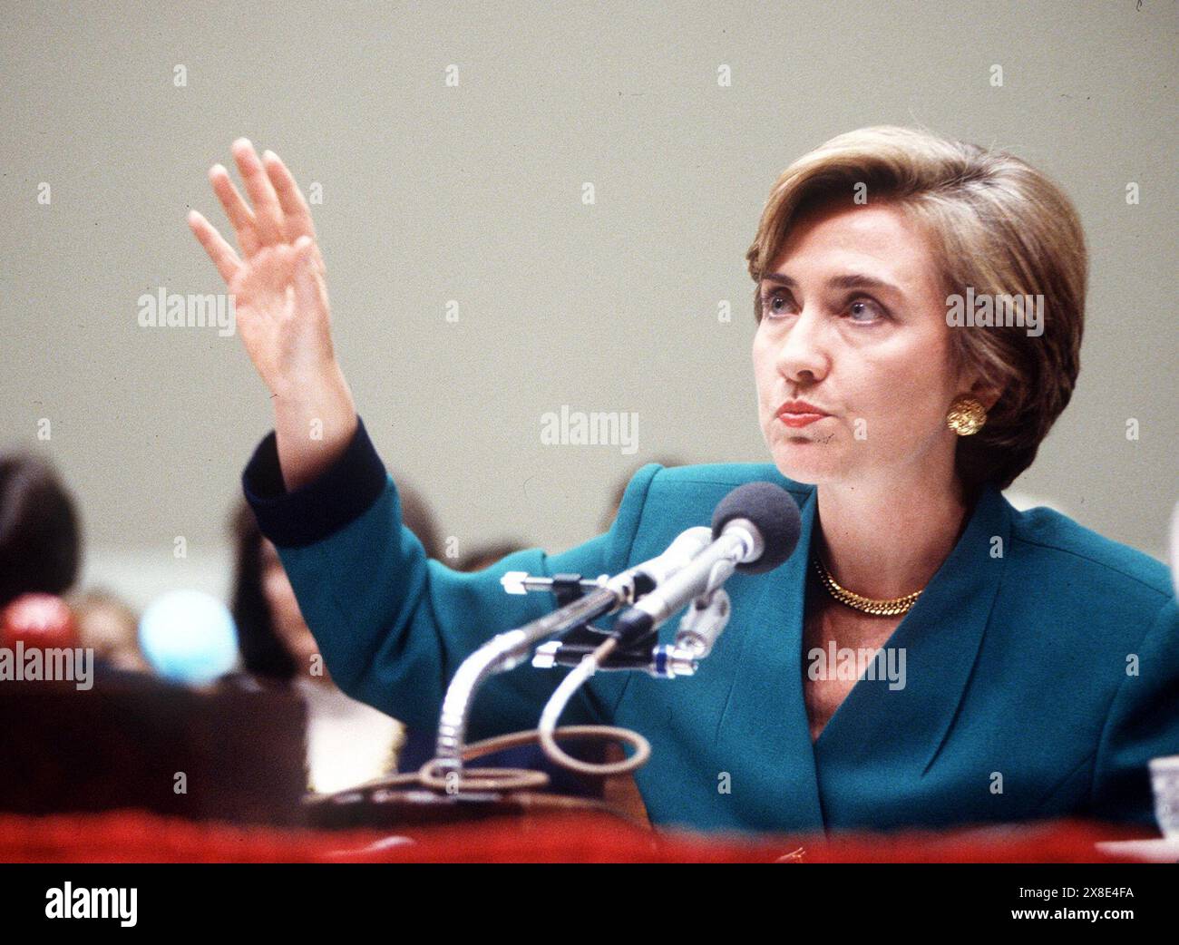 L6546JKEL : TÉMOIGNAGE DE HILLARY CLINTON INCONDITIONNEL DE LA MAISON VOIES ET MOYENS COMITÉ REGUARDING SOINS DE SANTÉ. HILLARY CLINTON. JAMES M. KELLY/ 1993(CRÉDIT IMAGE : © JAMES M. KELLY/ZUMA WIRE) USAGE ÉDITORIAL SEULEMENT! Non destiné à UN USAGE commercial ! Banque D'Images