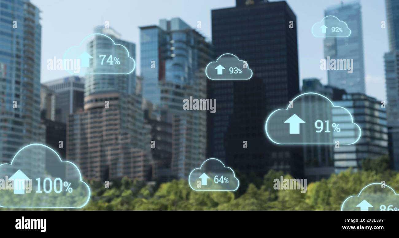 Image de nombres croissants avec des flèches vers le haut dans les nuages au-dessus des bâtiments modernes en arrière-plan Banque D'Images