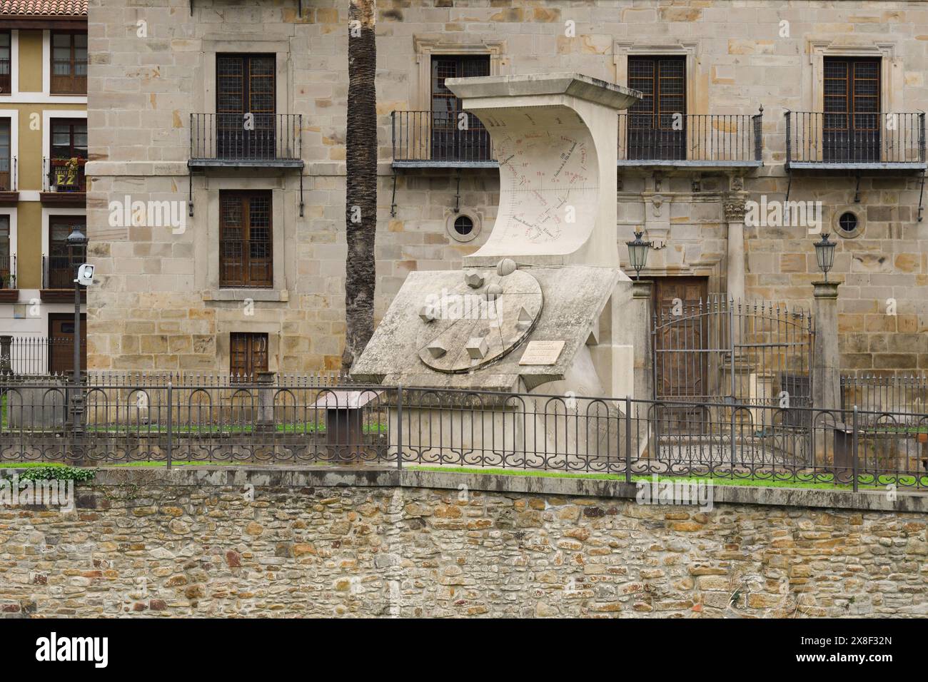 Cadran solaire Balmaseda à Bizkaia, pays Basque Banque D'Images
