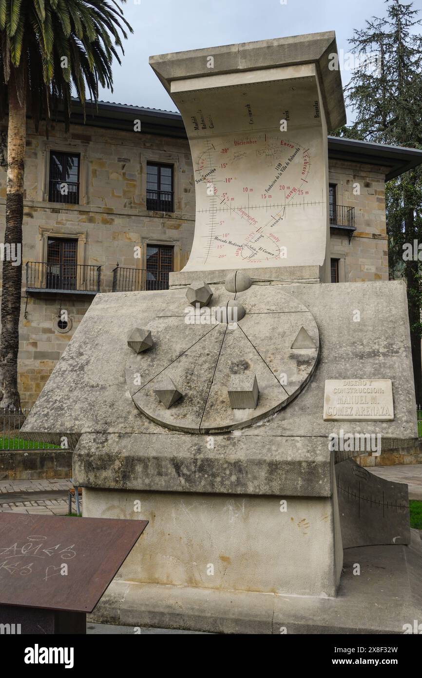 Cadran solaire Balmaseda à Bizkaia, pays Basque Banque D'Images