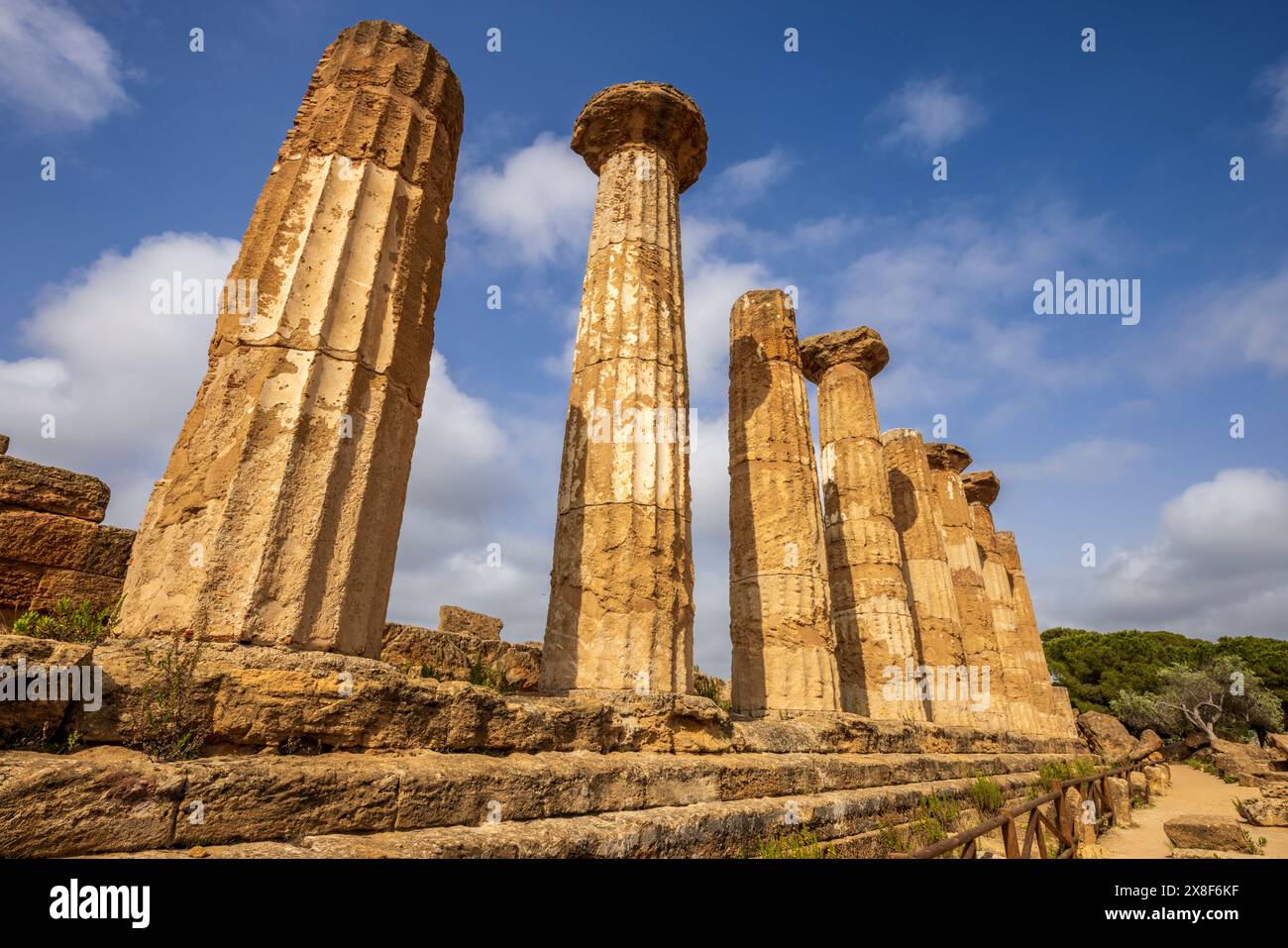 Le temple grec d'Hercule, Vallée des temples, Agrigente, Sicile Banque D'Images