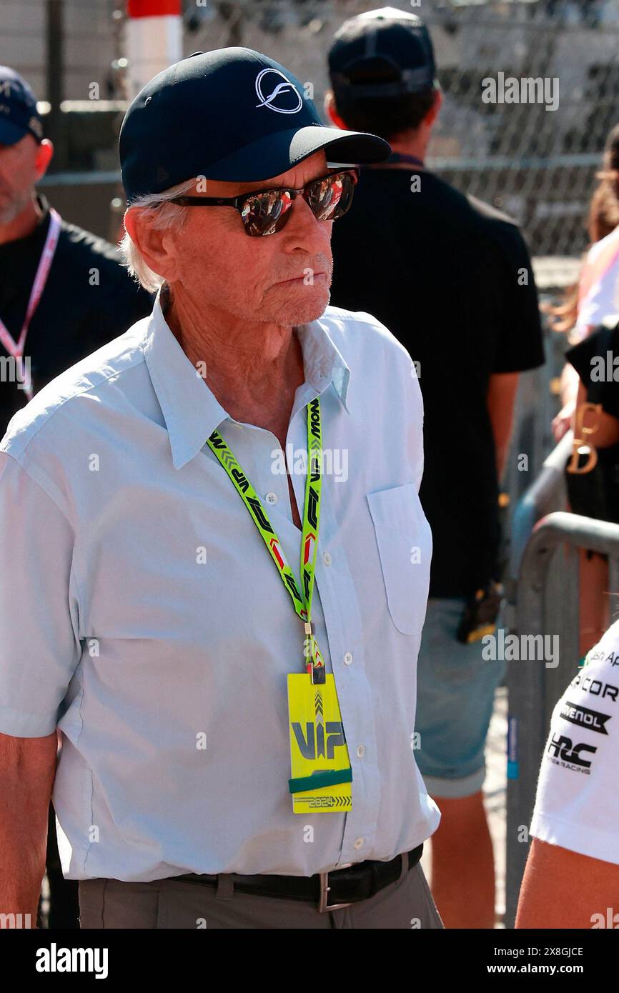 25 mai 2024, circuit de Monaco, Monte Carlo, Grand Prix de formule 1 Monaco 2024, en photo l'acteur américain Michael Douglas dans le paddock de formule 1 à Monaco. Banque D'Images