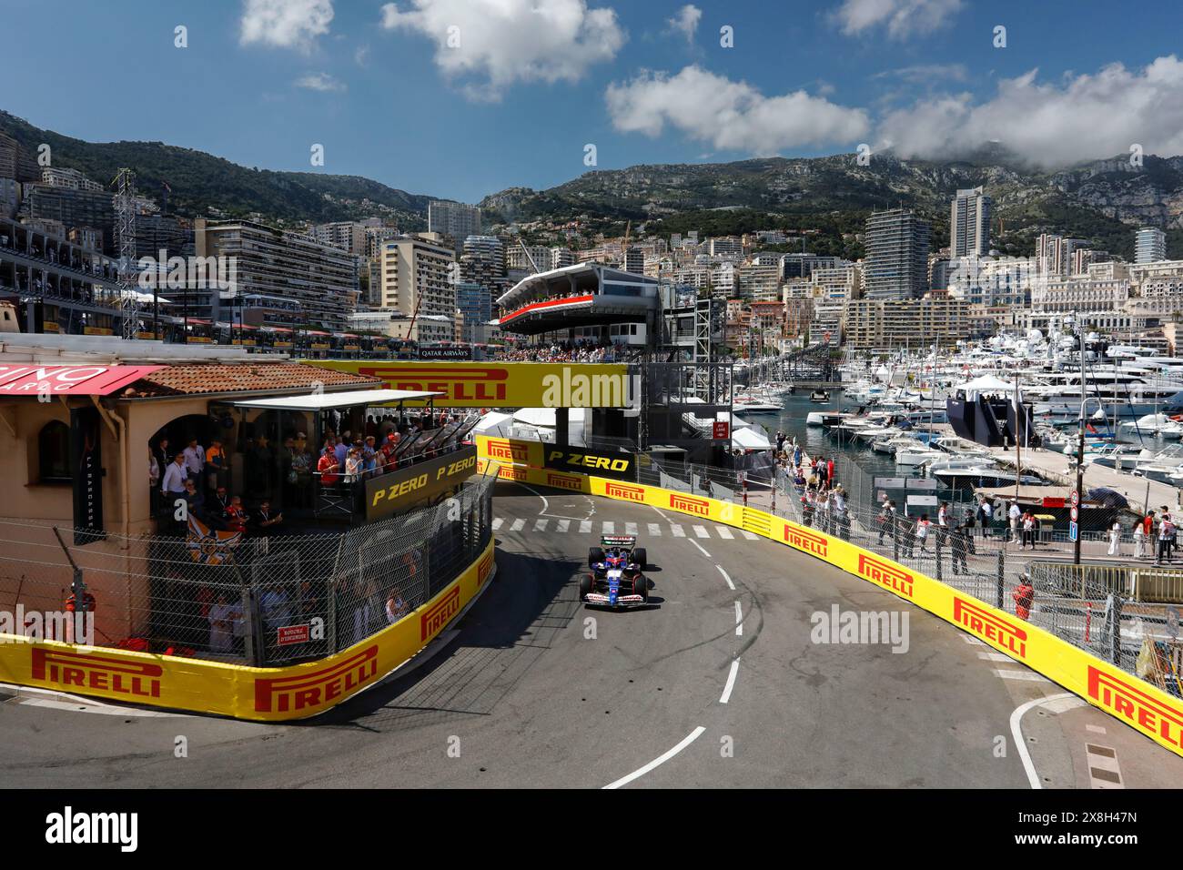 Monte Carlo, Principauté de Monaco. 25 mai 2024. Grand Prix de formule 1 de Monaco au circuit de Monaco à Monte Carlo. Photo : Daniel Ricciardo (AUS) de Visa Cash App RB Formula One Team lors de la séance de qualification à la Rascasse © Piotr Zajac/Alamy Live News Banque D'Images