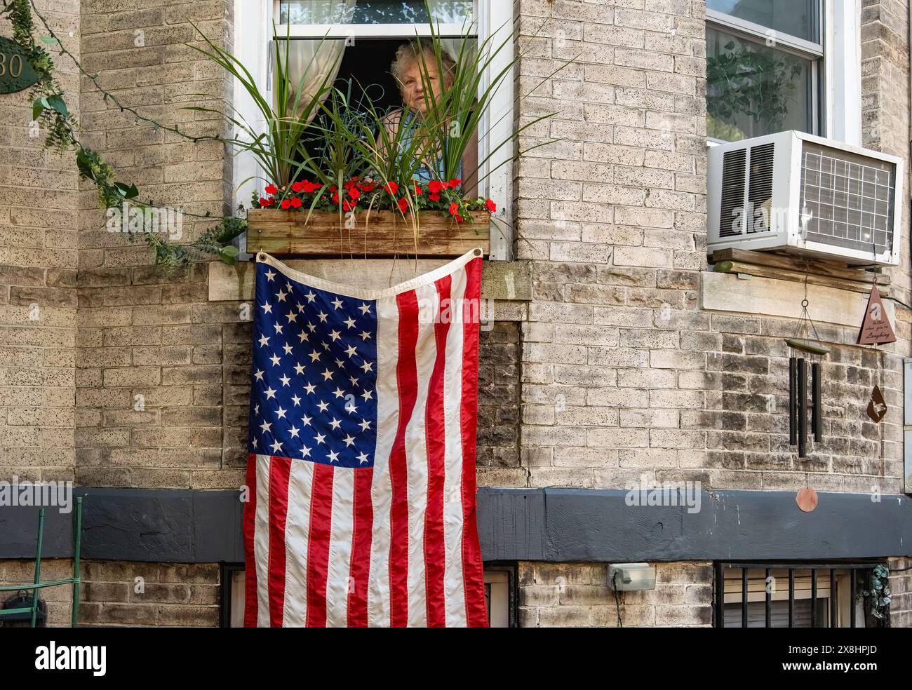 Femmes âgées et drapeau Banque D'Images