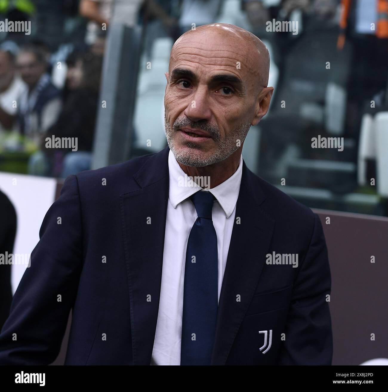 Turin, Italie. 25 mai 2024. Paolo Montero, entraîneur-chef de la Juventus, réagit avant un match de Serie A entre le FC Juventus et Monza à Turin, Italie, le 25 mai 2024. Crédit : Federico Tardito/Xinhua/Alamy Live News Banque D'Images