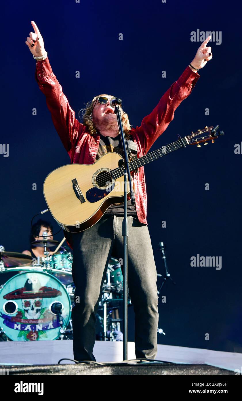 Napa, Californie, États-Unis. 25 mai 2024. Fher Olvera du groupe de rock mexicain MANA se produisant sur scène au BottleRock 2024 Music Festival. Crédit : Ken Howard/Alamy Banque D'Images