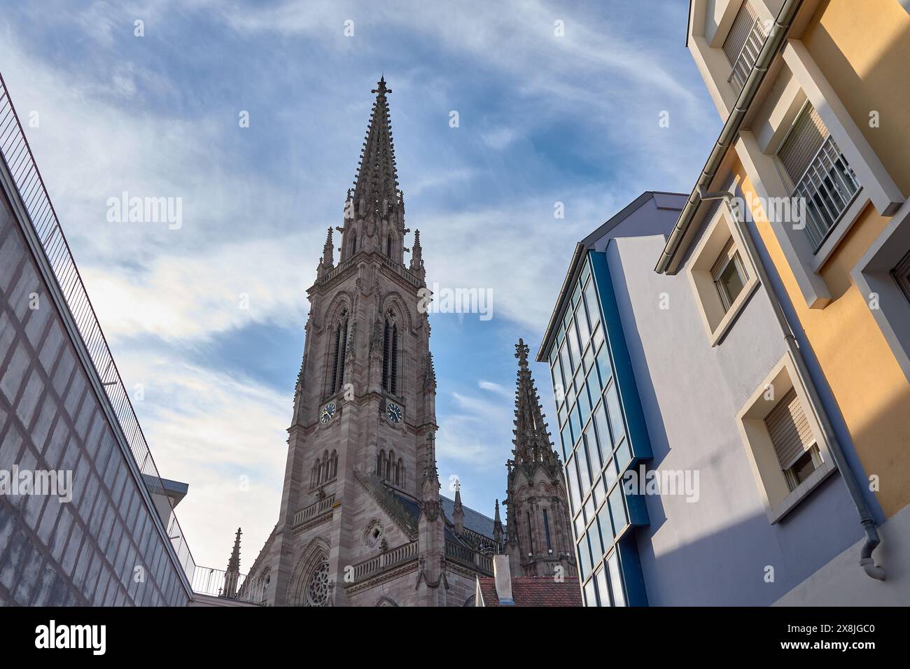 Fait partie de l'église protestante Étienne (Temple Saint-Étienne) qui est la principale église réformée de la ville de Mulhouse en Alsace, France Banque D'Images