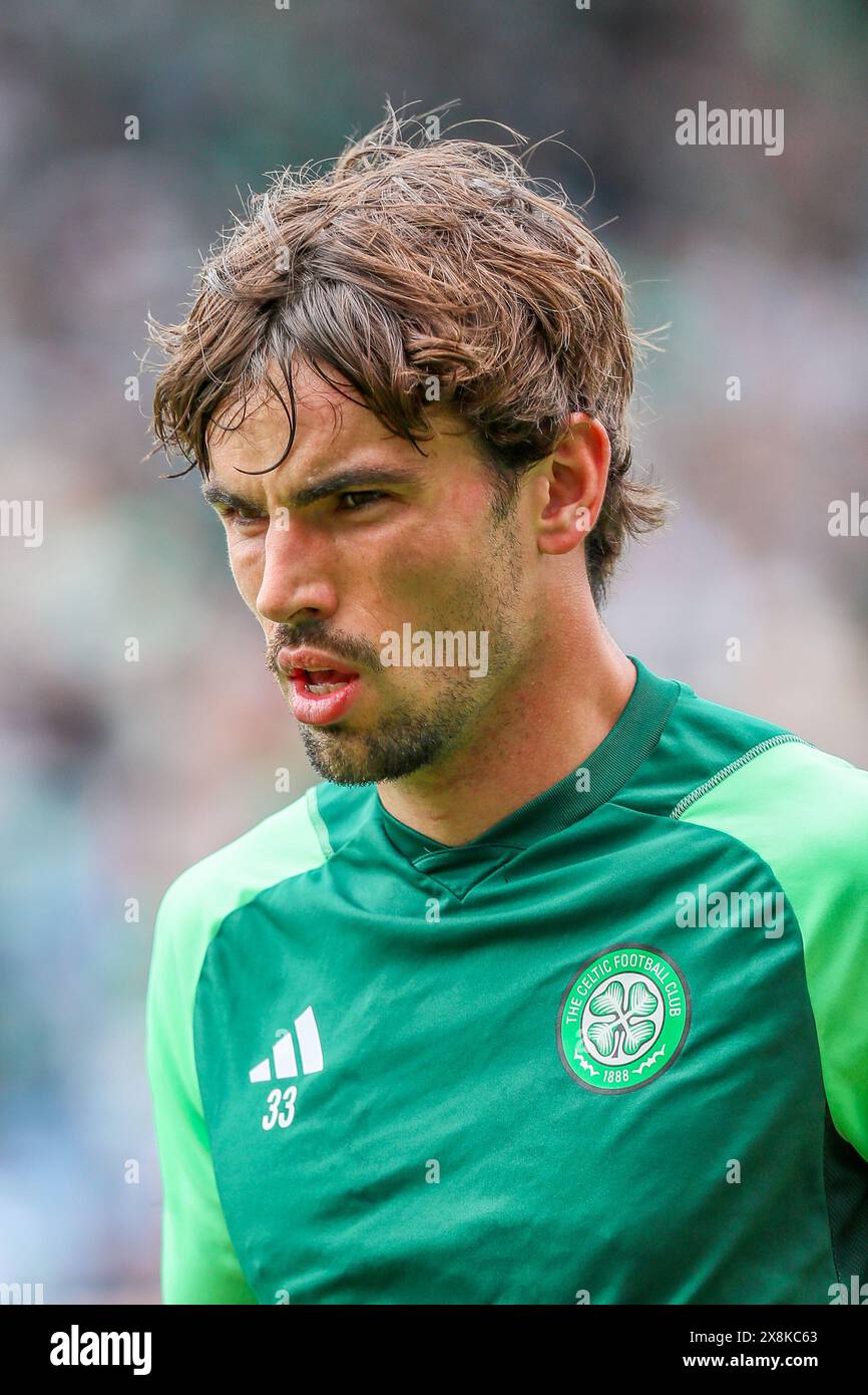 MATT O'RILEY, joueur de football professionnel, joue actuellement pour le Celtic FC. Image prise lors d'un entraînement et d'une séance d'échauffement avant match. Banque D'Images