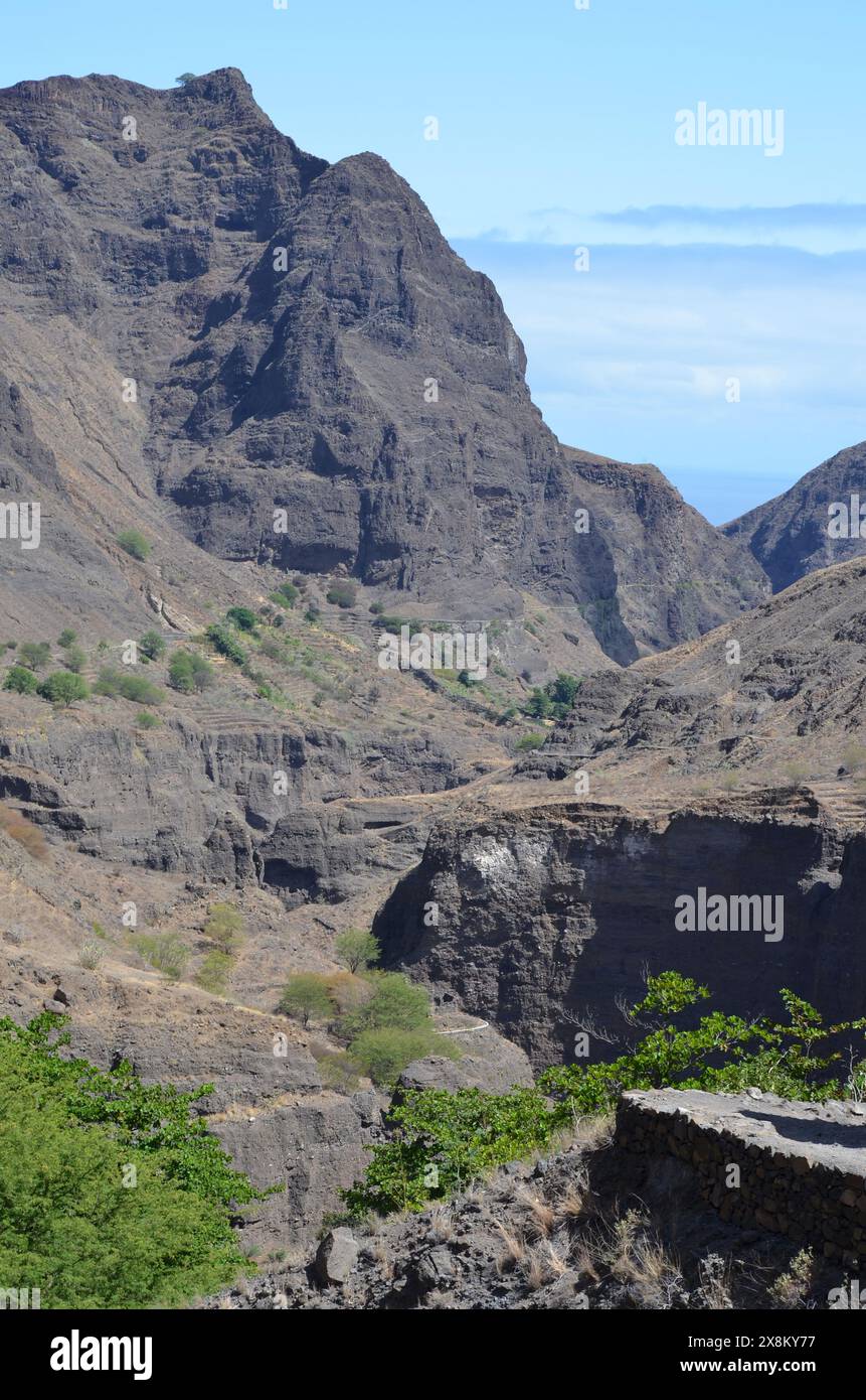 Paysages volcaniques accidentés dans l'ouest de Santo Antao, Cabo Verde Banque D'Images