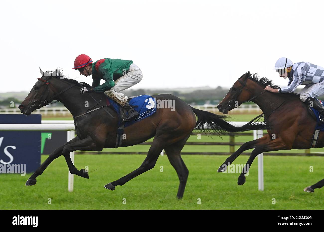 Hanalia et Ben Coen remportent le Revamp conservation and Restoration Irish EBF Fillies Maiden lors du Tattersalls Irish Guineas Festival Day 3 à Curragh Racecourse, comté de Kildare. Date de la photo : dimanche 26 mai 2024. Banque D'Images