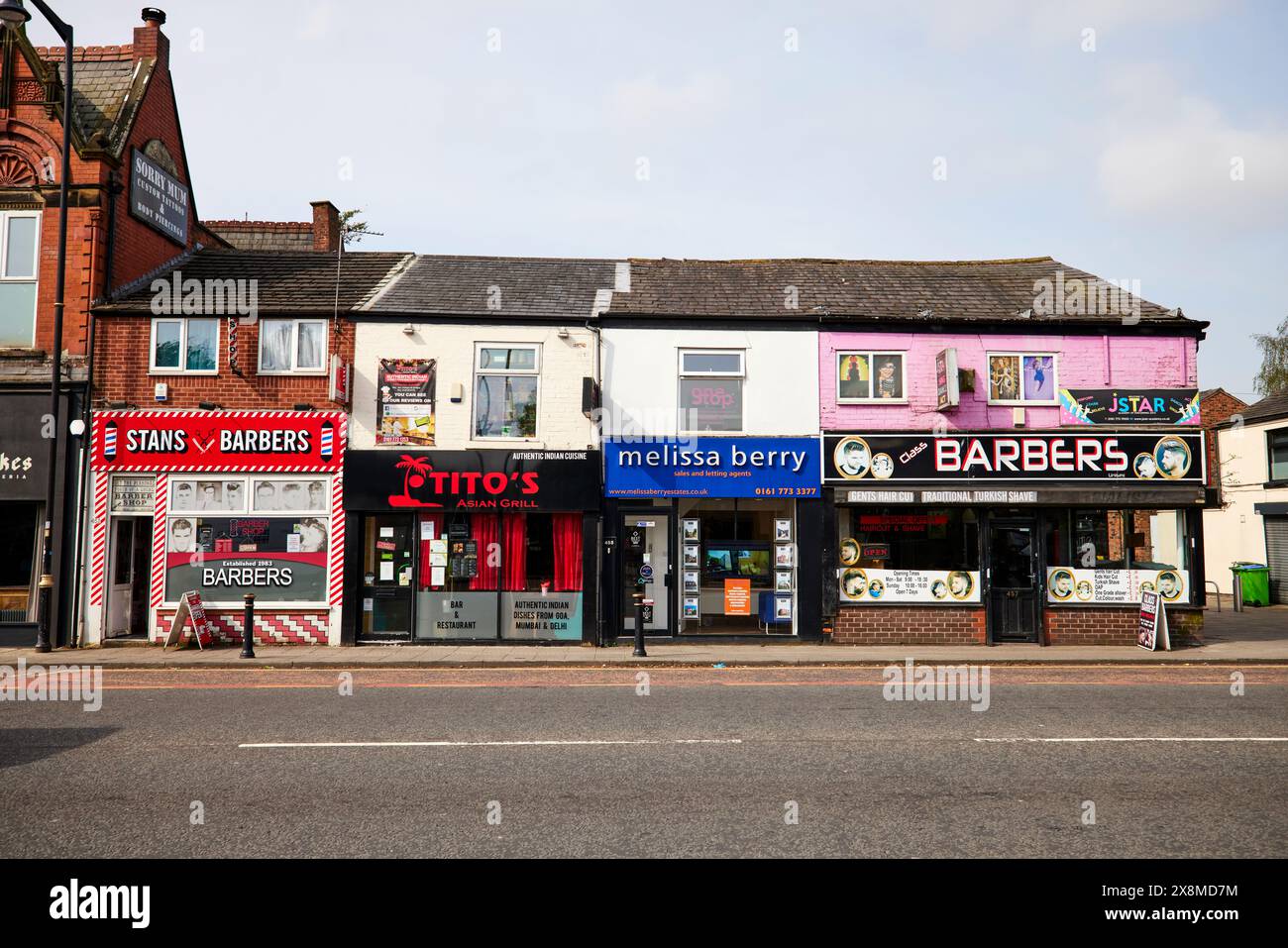 Prestwich Greater Manchester magasins indépendants locaux sur Bury New Road Banque D'Images
