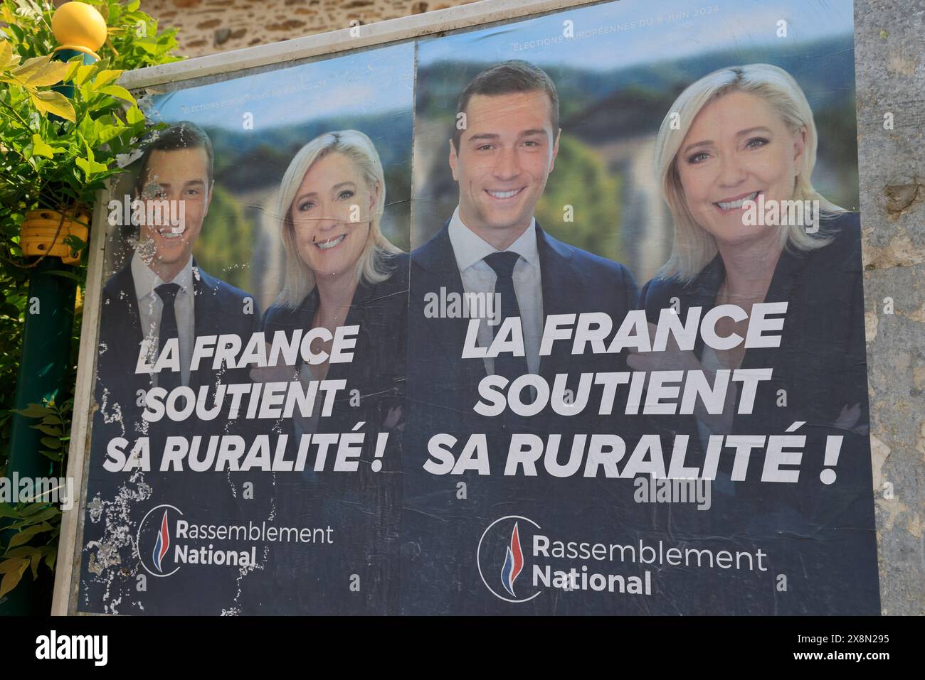 Affiche électorale de Jordan Bardella, eurodéputé français, chef de la liste nationale du rassemblement pour les élections européennes de 2024. Elections européennes, France, UE Banque D'Images